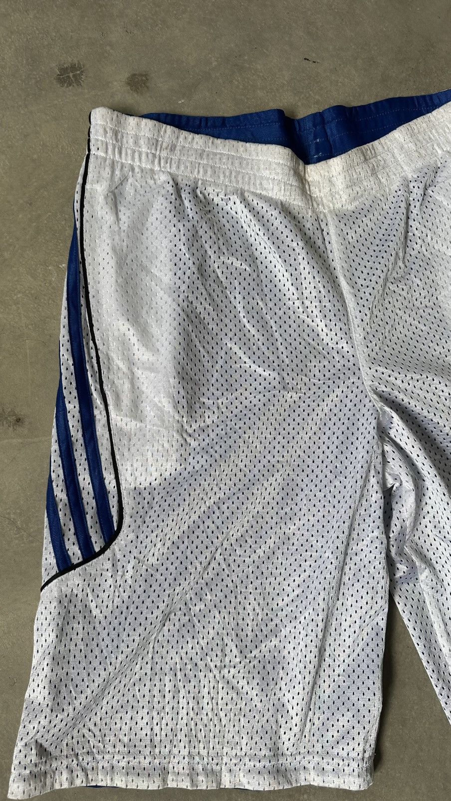 Adidas VINTAGE ADIDAS REVERSIBLE BASKETBALL SHORT Size US 34 / EU 50 - 3 Thumbnail