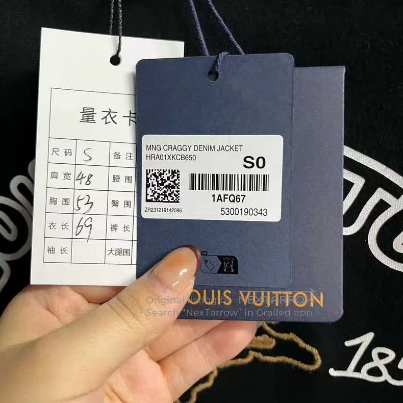 Louis Vuitton Louis Vuitton Black Letter Logo Embroidered Pullover Short Size US S / EU 44-46 / 1 - 4 Thumbnail