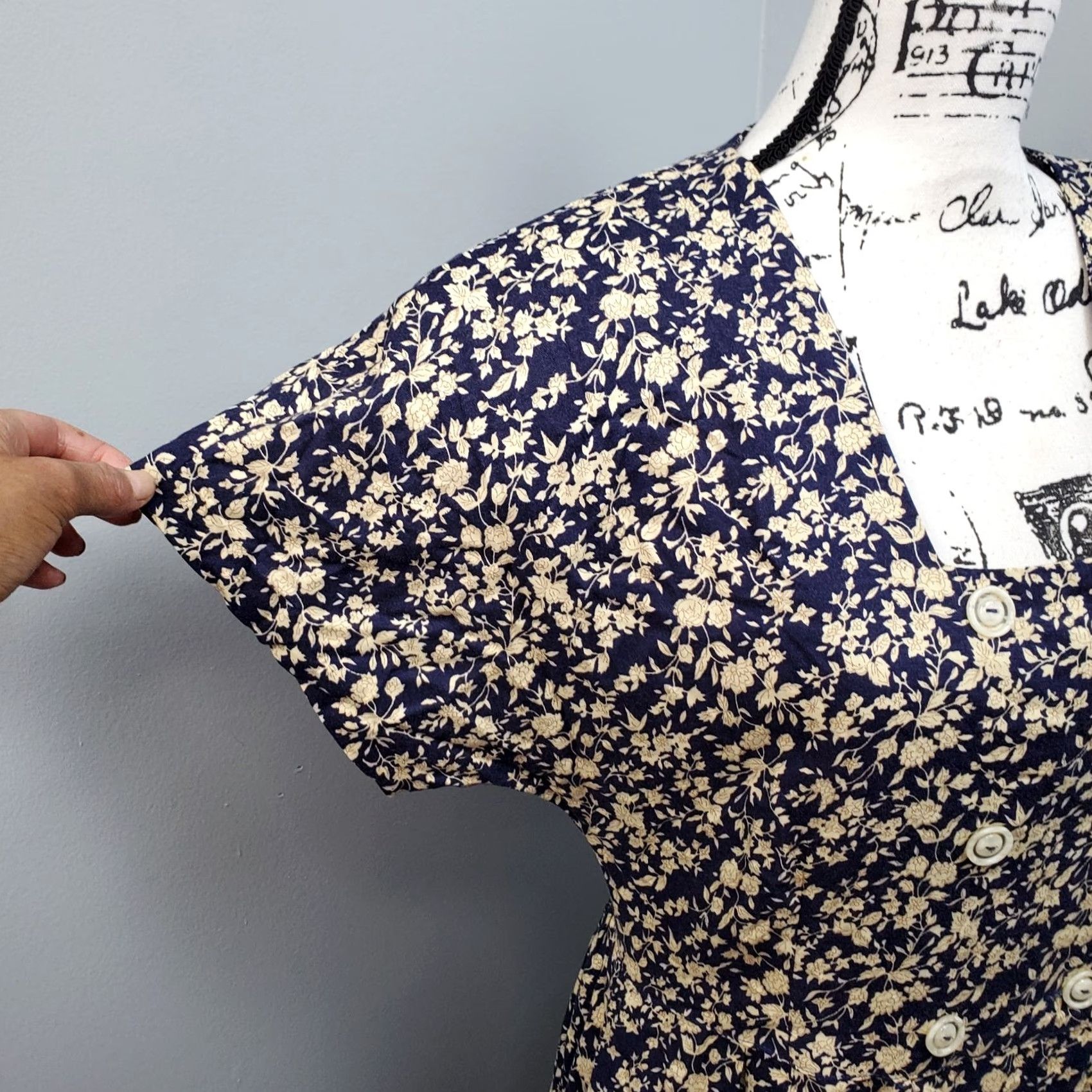 Vintage All That Jazz Womens Size 11/12 Multi Floral Fit & Flare Dress Knee Length Button Front Casual Floral Pattern Women Size L / US 10 / IT 46 - 4 Thumbnail