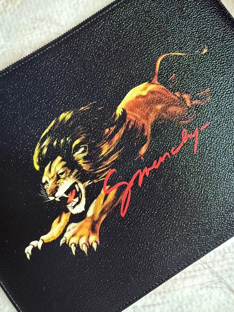 Givenchy Givenchy Lion Pattern Printed Zipper Small Calfskin Handba Size ONE SIZE - 7 Thumbnail