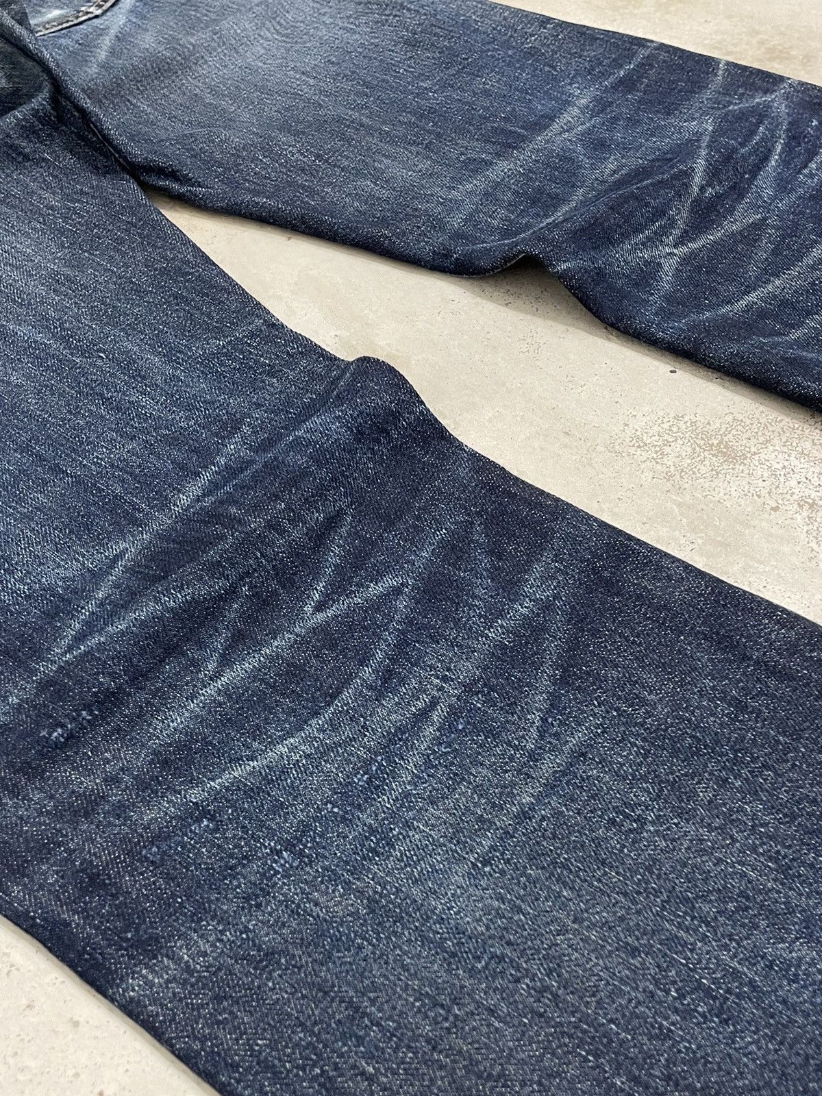 Levi's Levis 501 Straight Leg Buttonfly Dark Denim Distressed Size US 29 - 17 Thumbnail