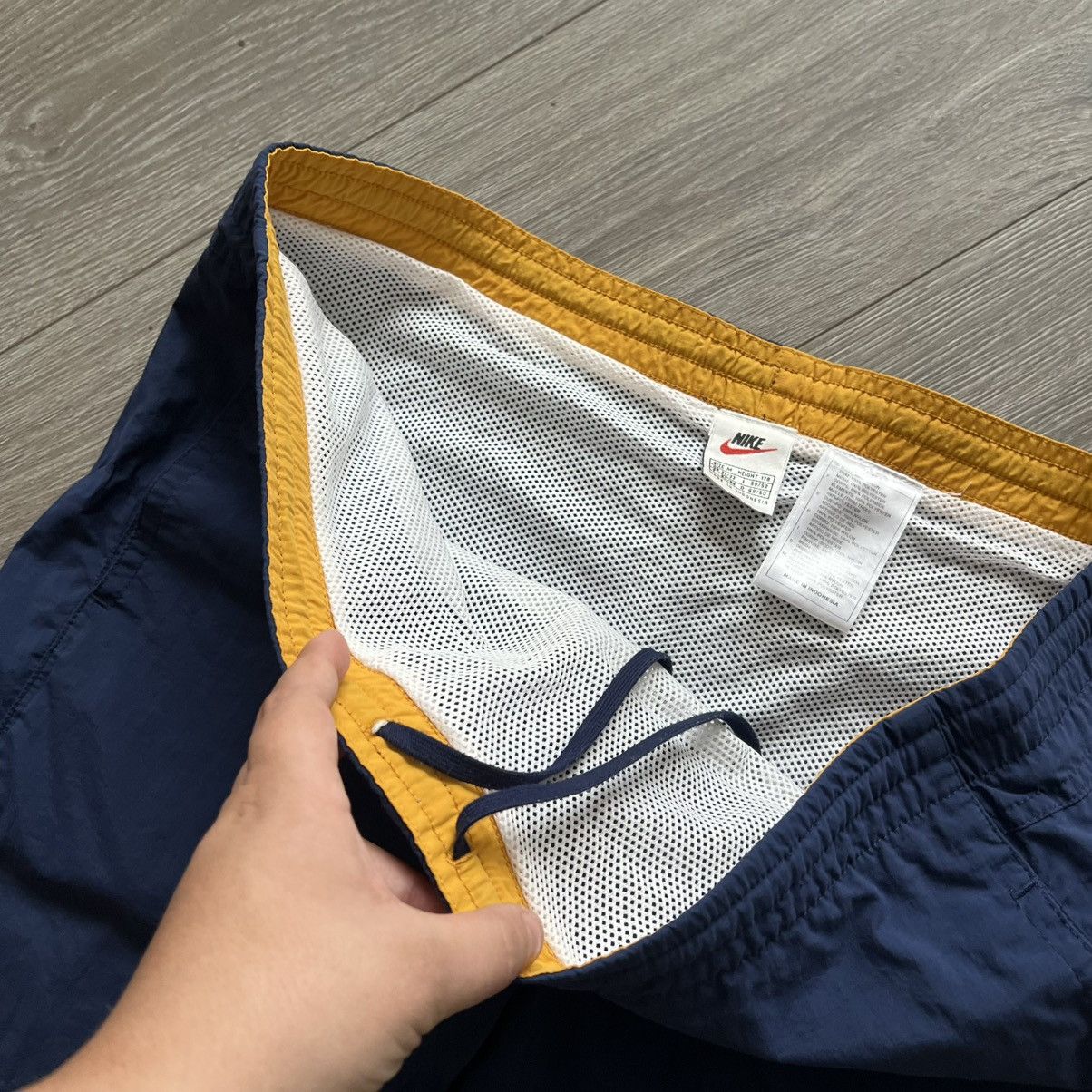 Nike Vintage 90s Nike Shorts Size US 34 / EU 50 - 12 Thumbnail