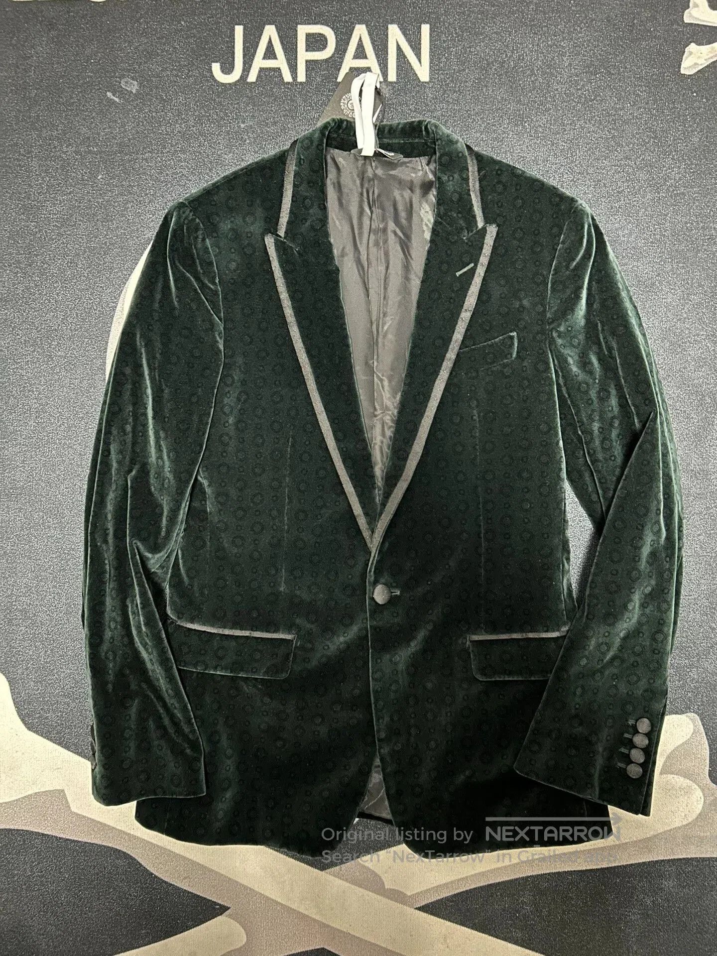 Dolce & Gabbana Elegant Dolce & Gabbana Velvet Blazer. Size US S / EU 44-46 / 1 - 1 Thumbnail