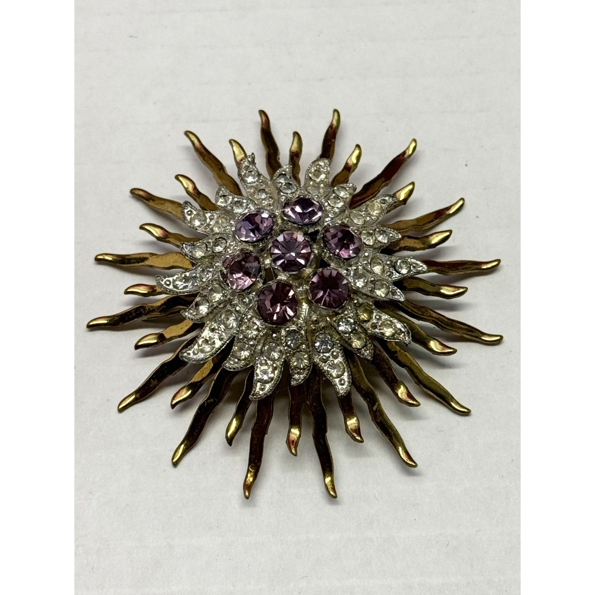 Vintage Vintage purple starburst rhinestone brooch pin Size ONE SIZE - 1 Thumbnail
