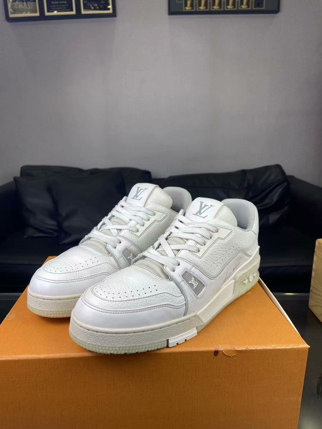 Louis Vuitton Louis Vuitton Training White Lowtop Sneakers 10 Men Size US 10 / EU 43 - 1 Thumbnail