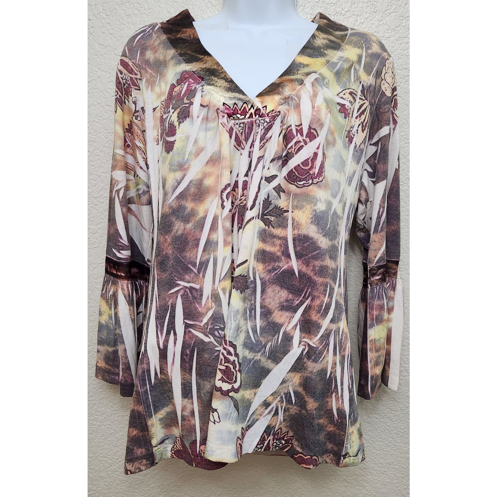 Other California Bloom Burgundy Green Floral Print Pleated Top L Size L / US 10 / IT 46 - 1 Thumbnail