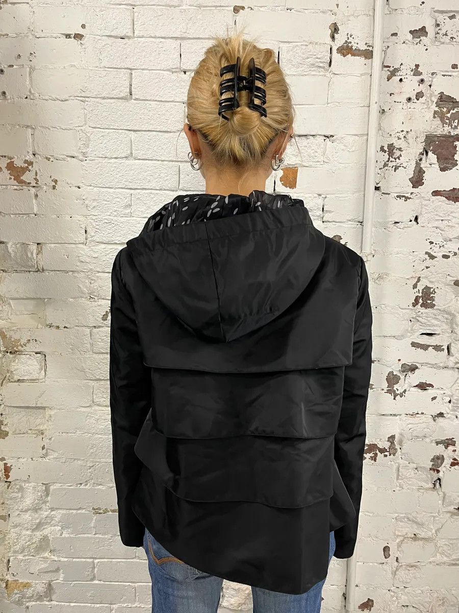 Emporio Armani SS2016 Emporio Armani Black Relief Nylon Jacket Size M / US 6-8 / IT 42-44 - 3 Thumbnail
