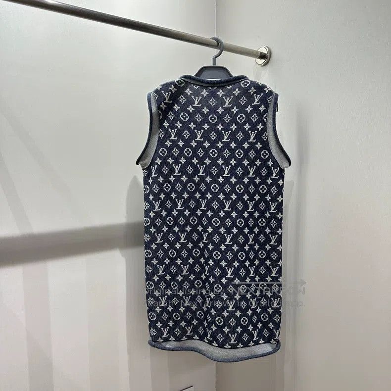 Louis Vuitton Louis Vuitton 24SS Full Print Gold Chain Sleeveless Dress Size XS / US 0-2 / IT 36-38 - 2 Thumbnail