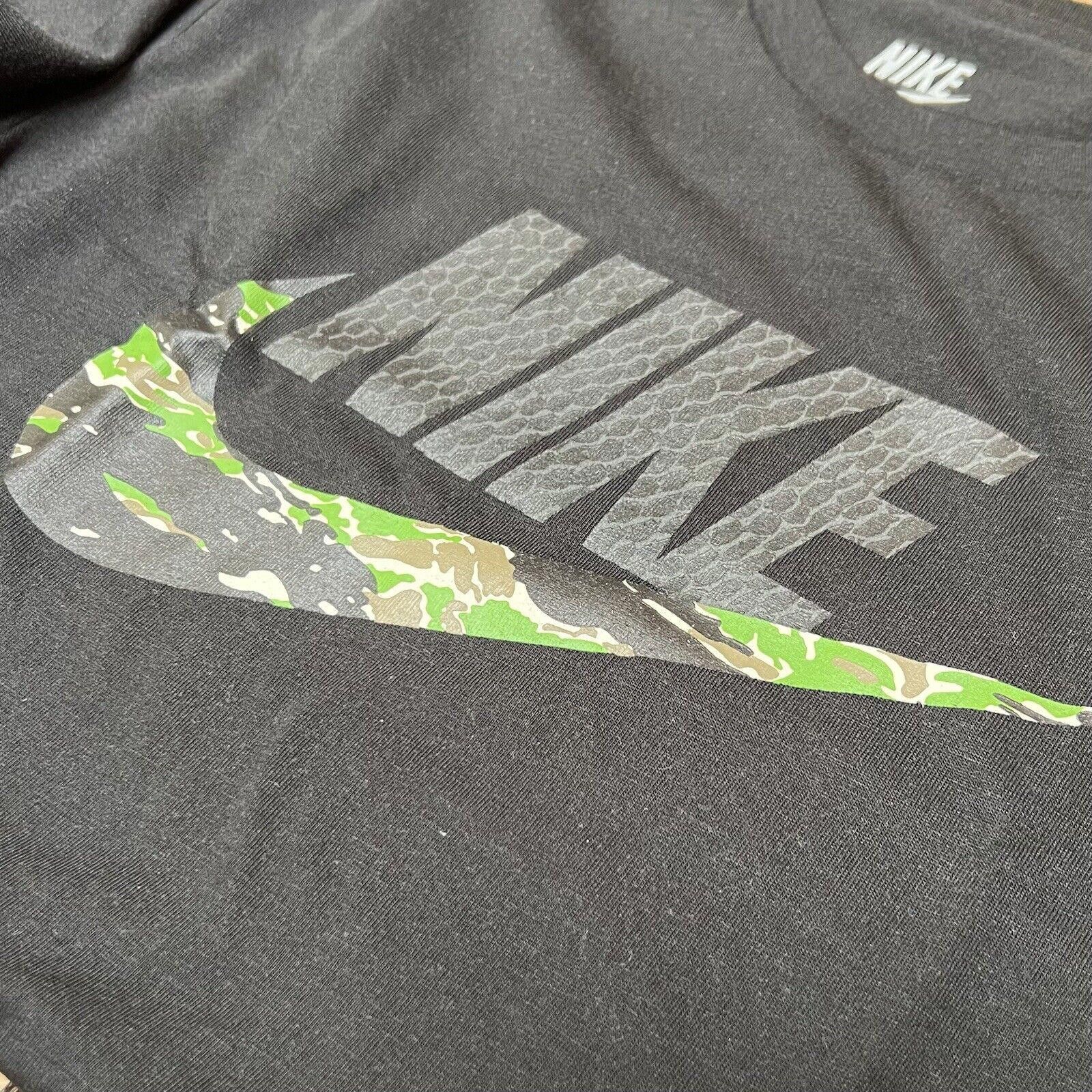 Nike 2013 NIKE ATMOS TIGER CAMO SNAKESKIN TEE T-SHIRT M Size US M / EU 48-50 / 2 - 1 Thumbnail