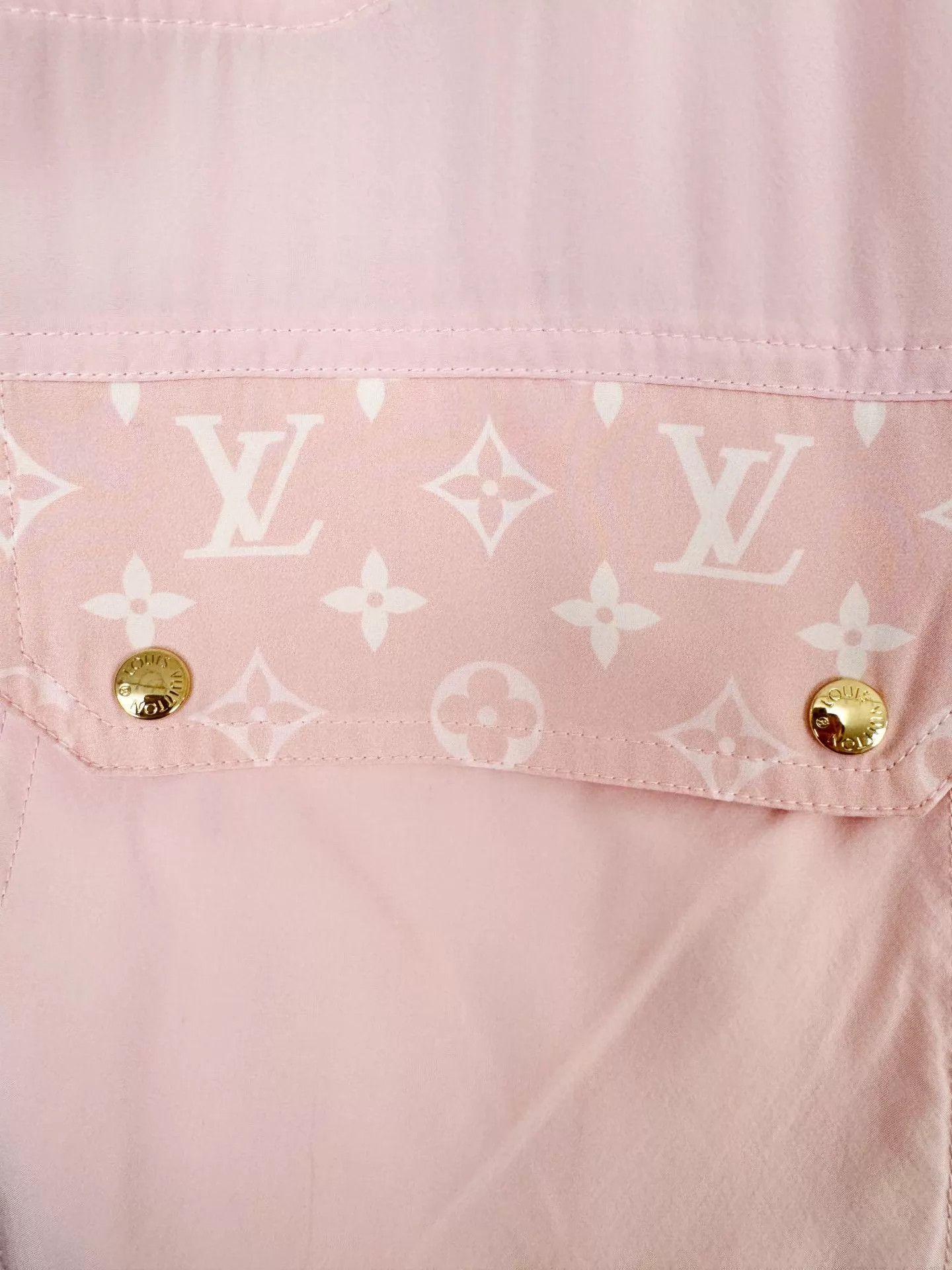 Louis Vuitton LV Silk Shorts 44 Like New Worn 2x Size 32" / US 10 / IT 46 - 3 Thumbnail