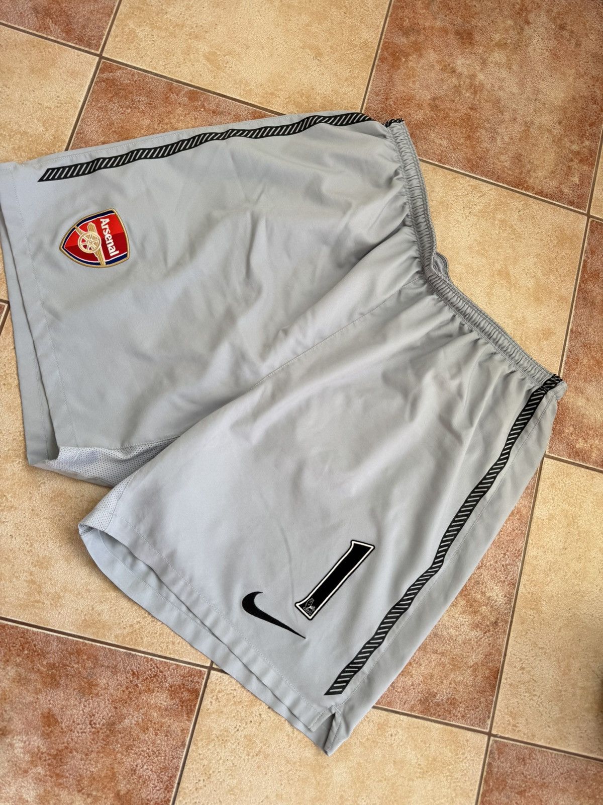Nike × Vintage Vintage Arsenal Elmunia 2008-2009 Player Issue Soccer Shorts Size US 38 / EU 54 - 4 Thumbnail