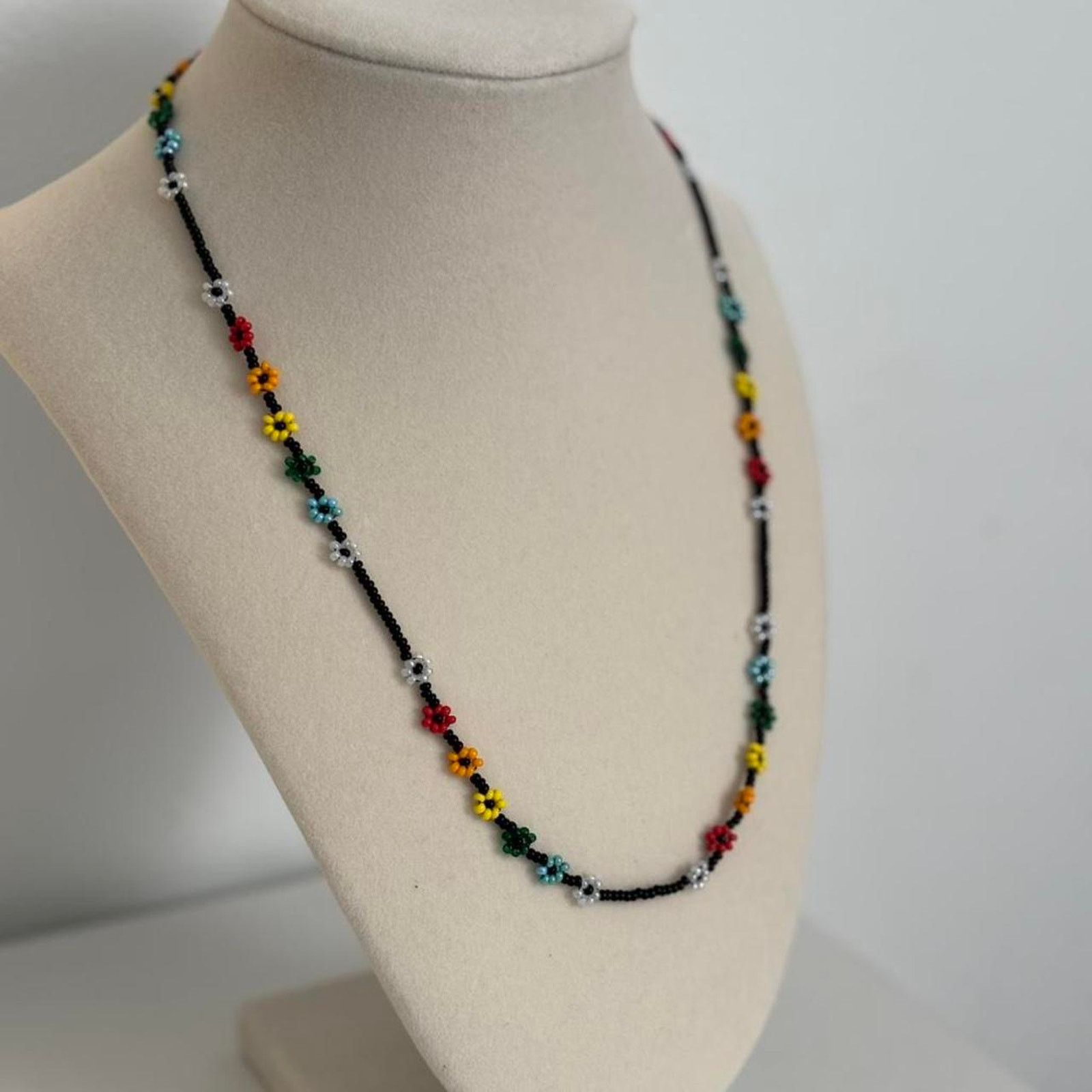 Other Black Multicoloured Beaded Flower Necklace Handmade Floral Size ONE SIZE - 2 Thumbnail