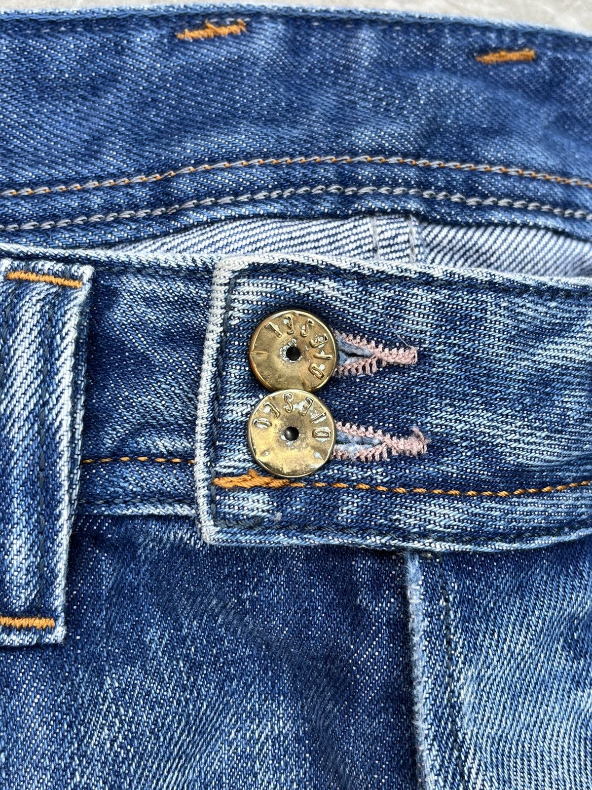 Diesel × Japanese Brand RARE DIESEL TWO BUTTON JEANS Size US 34 / EU 50 - 4 Thumbnail