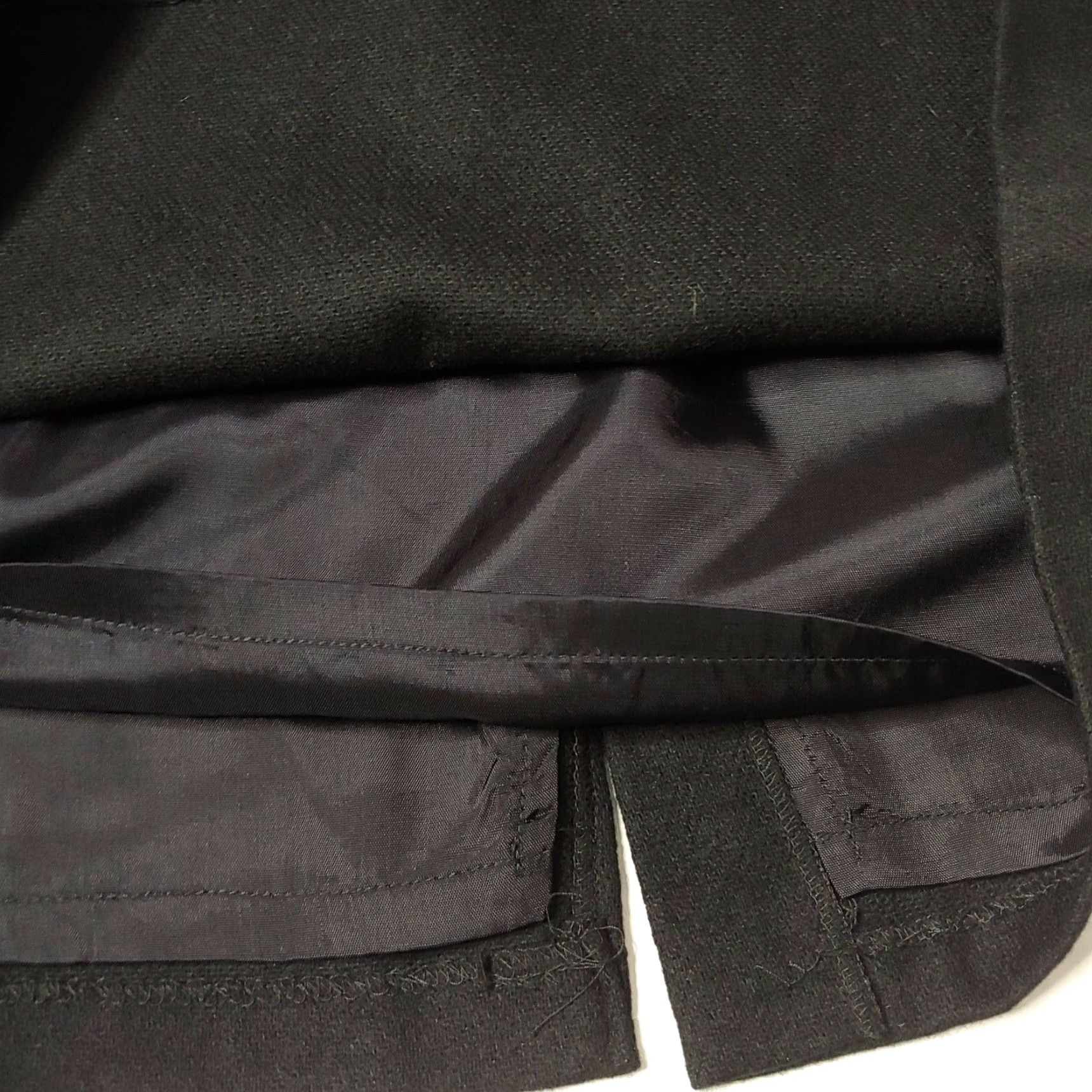 Vintage VINTAGE Connie Sellecca Skirt Regular Size 14 Black Wool Knee Length Pencil Straight Women Mens? Size 36" / US 14 / IT 50 - 7 Thumbnail