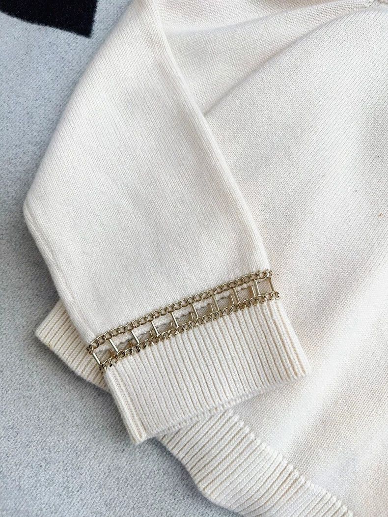 Chanel Chanel Track series beige knitted metal hollow off-the-sho Size XS / US 0-2 / IT 36-38 - 4 Thumbnail