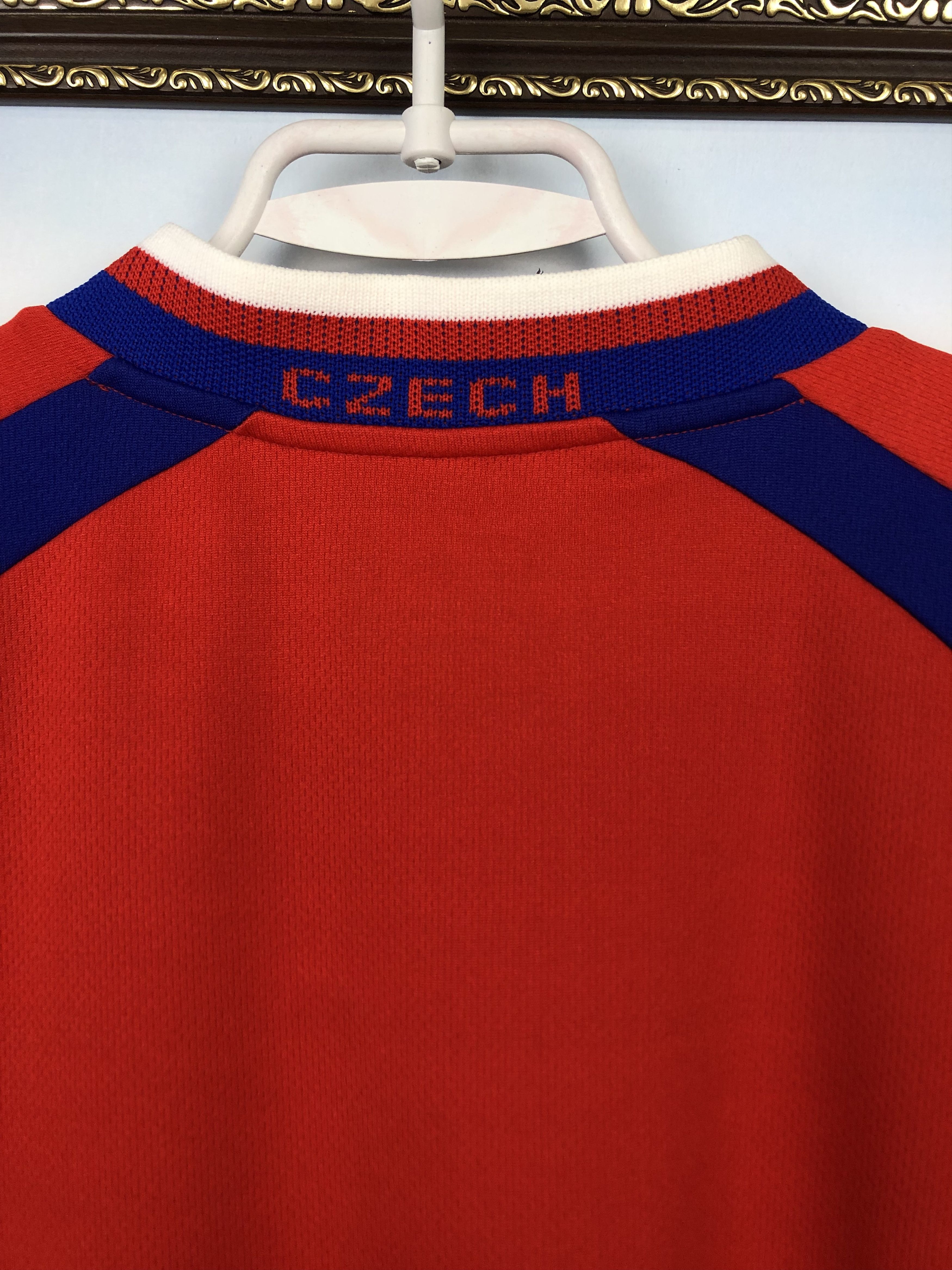 Vintage Czech Republic football shirt 2000 Soccer Puma Jersey Size US XL / EU 56 / 4 - 8 Thumbnail