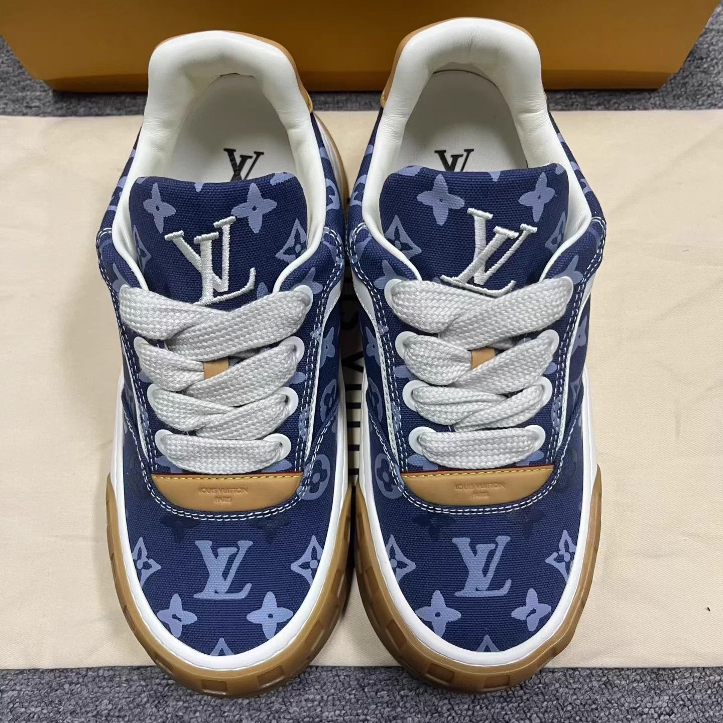 Louis Vuitton LV Blue Canvas Leather Round Toe Lace-Up Low-Top Sneaker Size US 8.5 / EU 41-42 - 3 Thumbnail