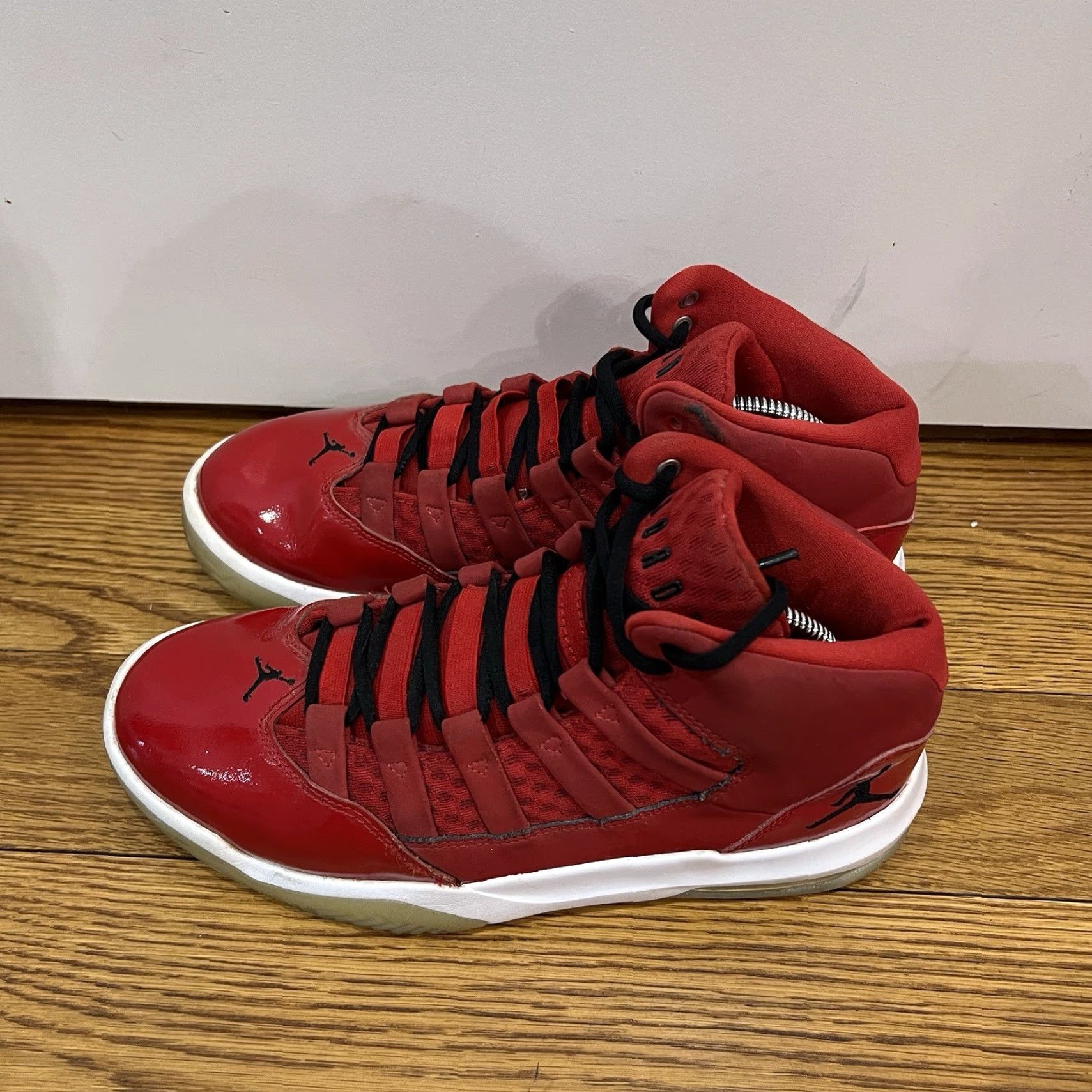 Jordan Brand Air Jordan Max Aura Gym Red Sneakers CQ9451-600 Women's US 8 Size US 8 / IT 38 - 3 Thumbnail