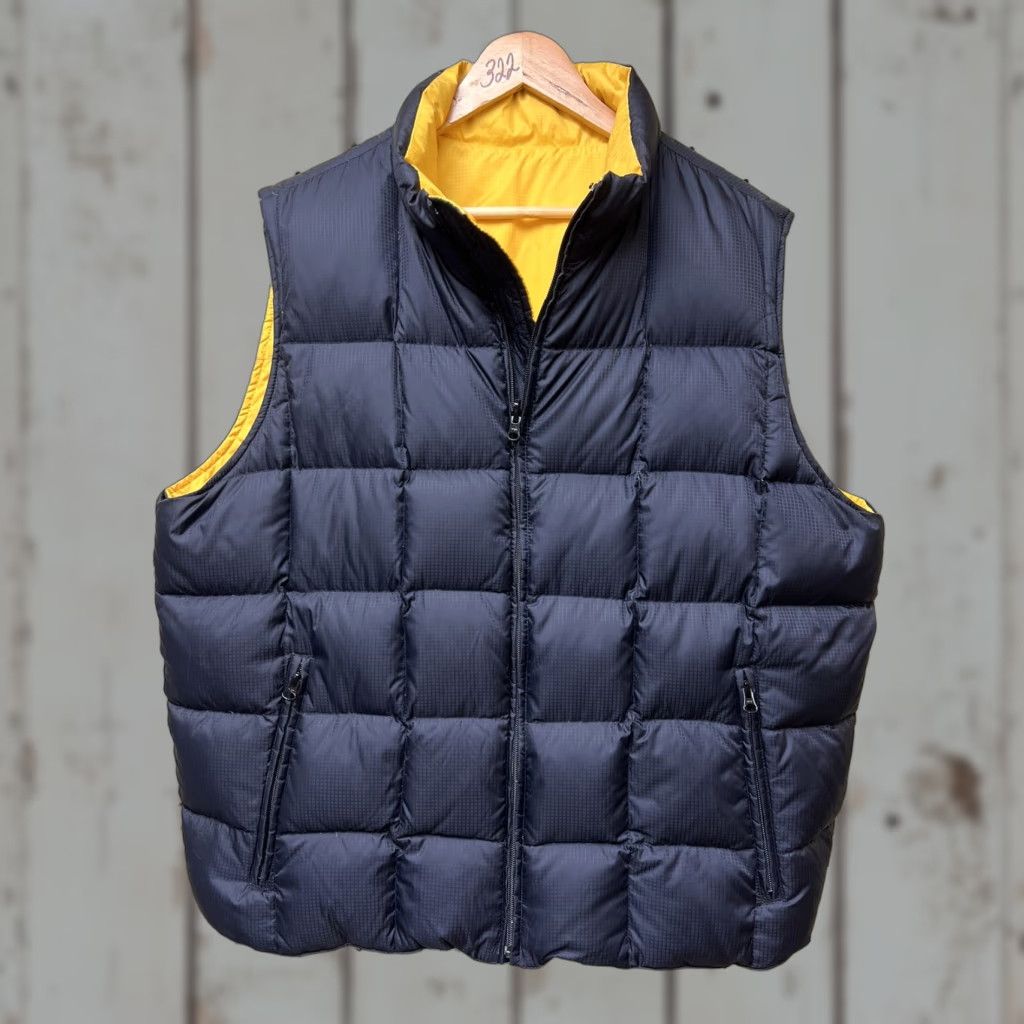 Lands' End VINTAGE? No; but Lands' End Down Vest XL Mens Blue Yellow Reversible Quilted Puffer Zip Short Sleeve? Size US XL / EU 56 / 4 - 1 Thumbnail