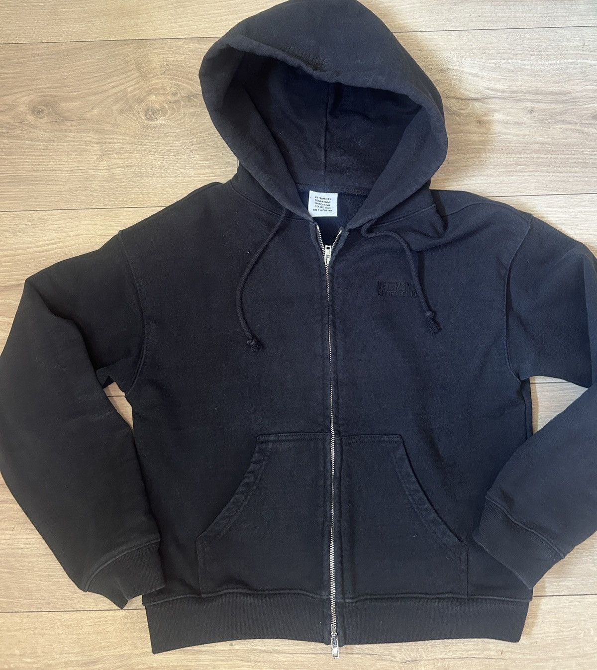 Vetements Vetements cropped zip black limited edition Size S / US 4 / IT 40 - 1 Thumbnail