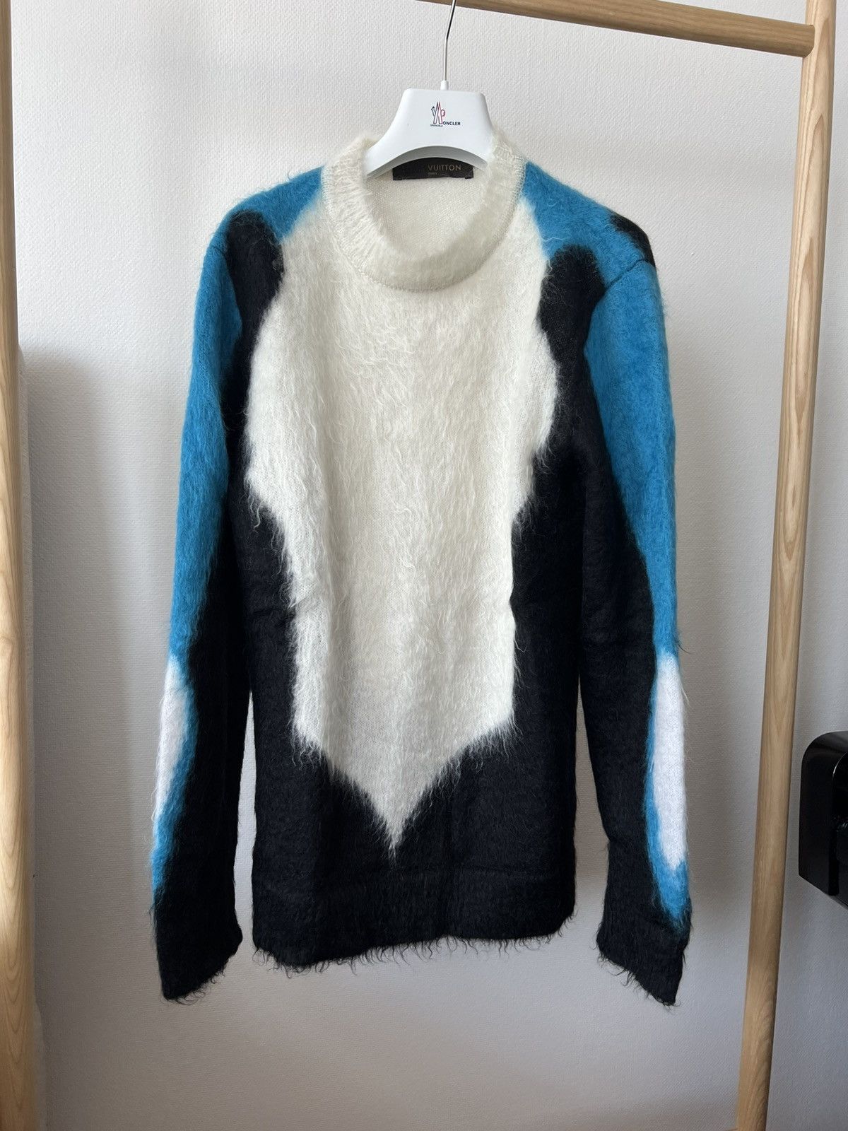Louis Vuitton Legendary mohair knit from the SS17 runway Size US M / EU 48-50 / 2 - 2 Thumbnail