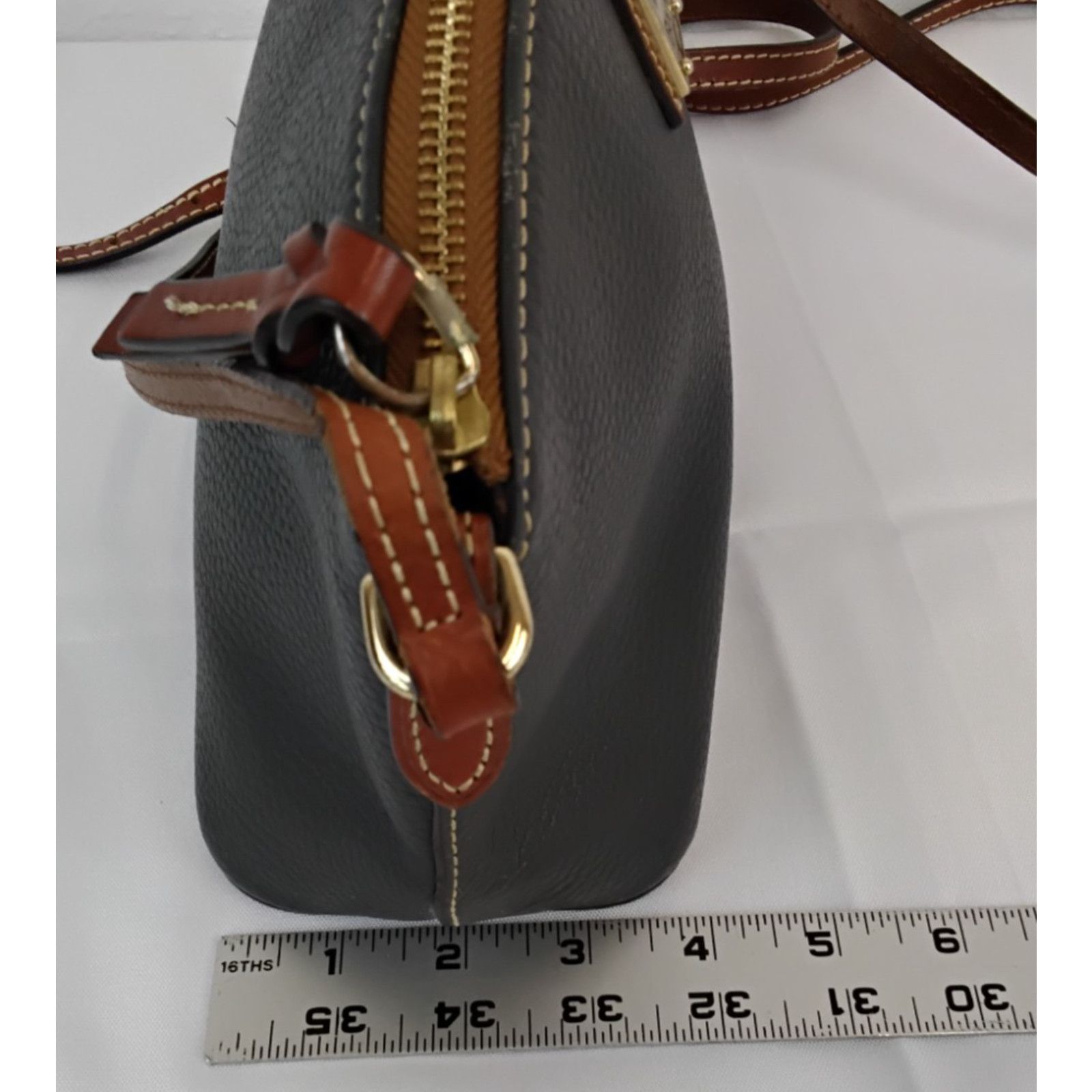 Dooney & Bourke Dooney & Bourke Domed Crossbody Bag Gray/Brown Leather Purse Size ONE SIZE - 19 Thumbnail
