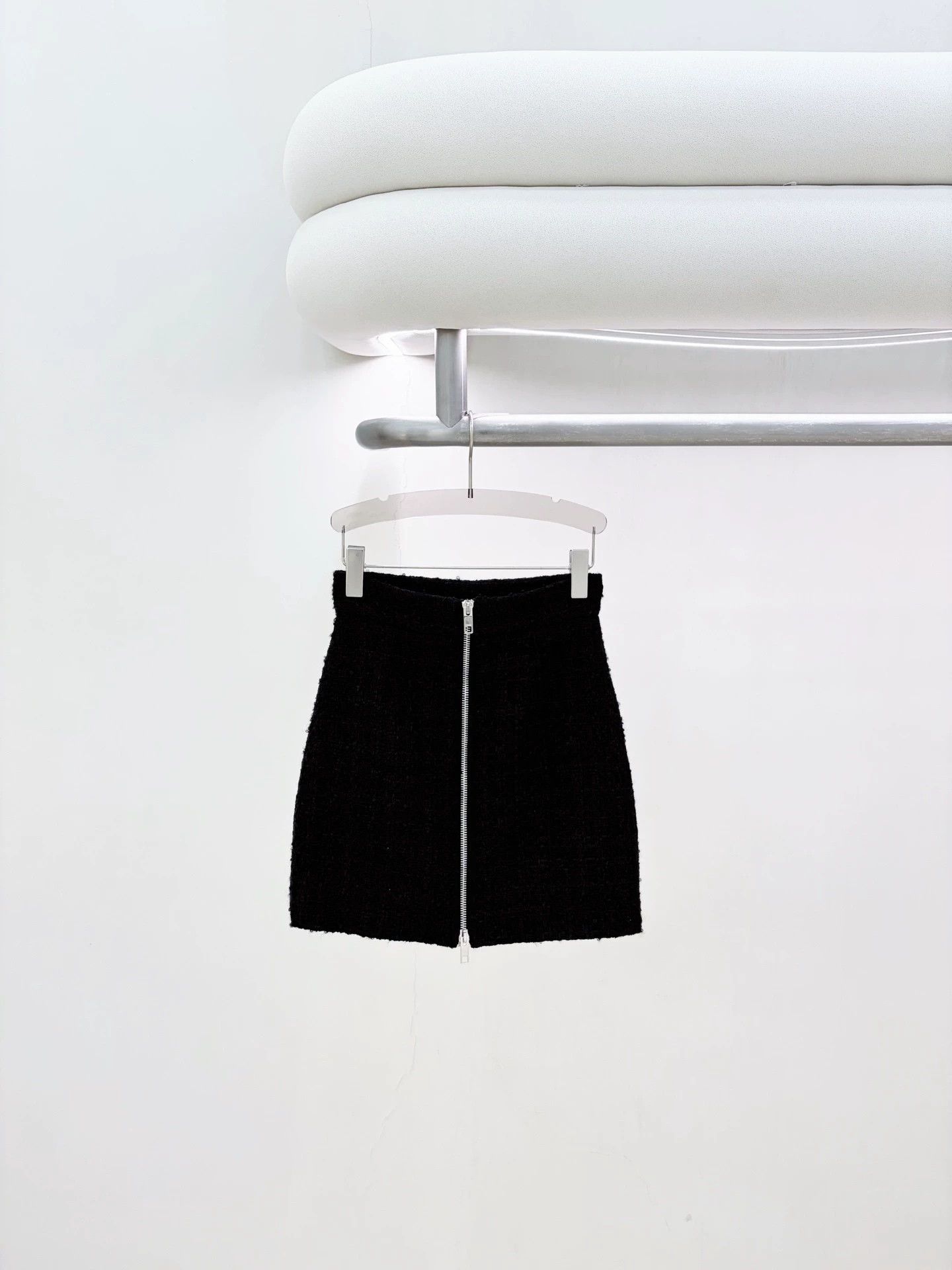 Gucci Gucci pre-owned black tweed mini skirt 36 Size 26" / US 2 / IT 38 - 2 Thumbnail