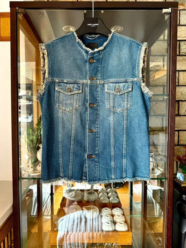 Saint Laurent Paris Saint Laurent Paris Saint Laurent Blue Denim Frayed Vest-2 Size US M / EU 48-50 / 2 - 1 Thumbnail