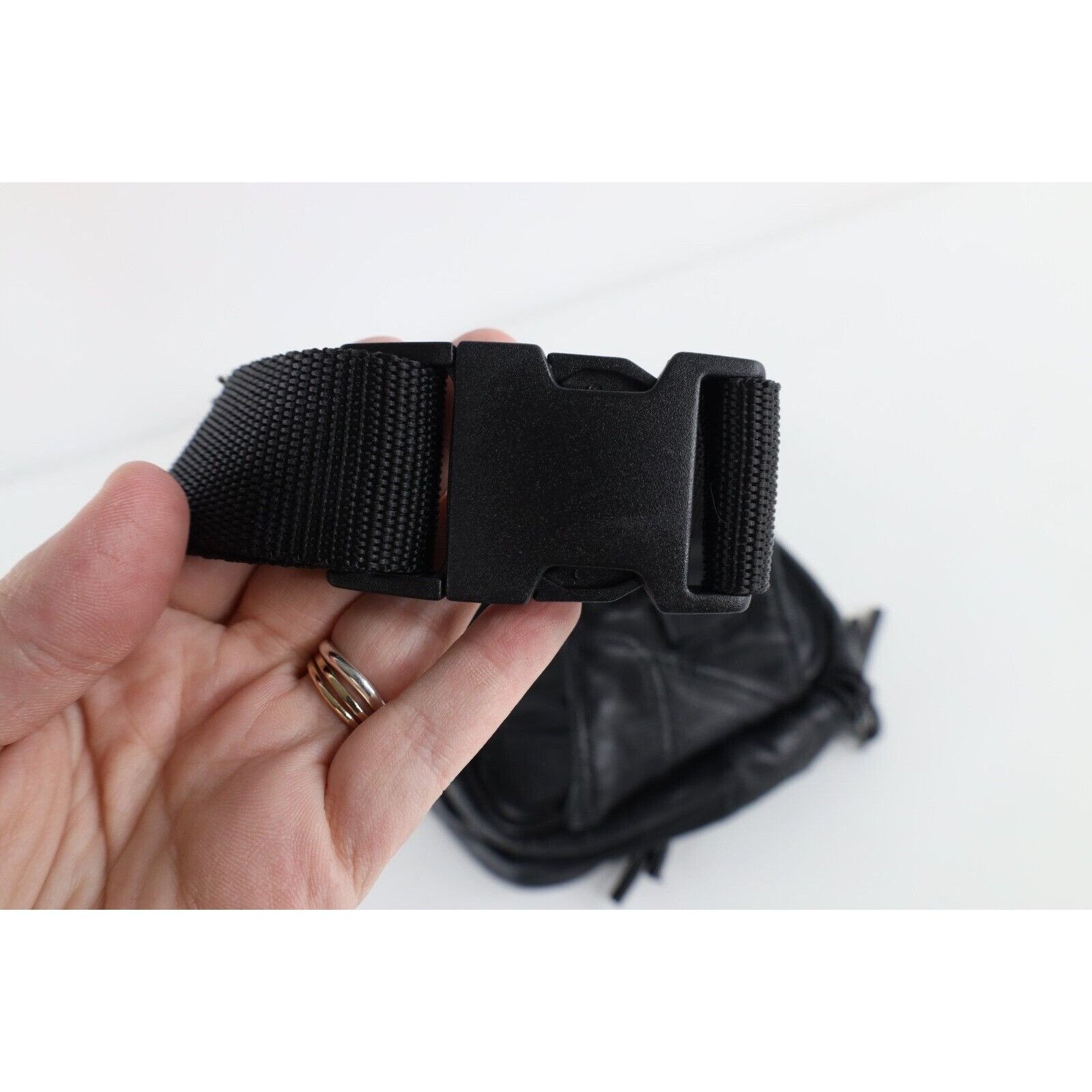 Vintage Vintage 90s Streetwear Blank Leather Festival Fanny Pack Bag Size ONE SIZE - 12 Thumbnail