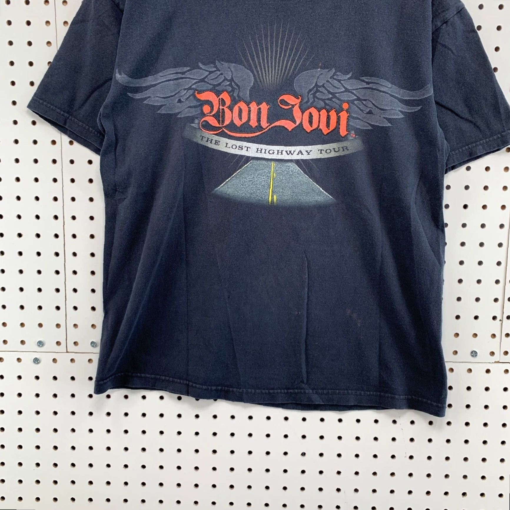 Anvil VINTAGE Bon Jovi Tour T-Shirt Mens M Black Rock Music Band The Lost Highway 2008 Short Sleeve Classic Tee Size US M / EU 48-50 / 2 - 6 Thumbnail