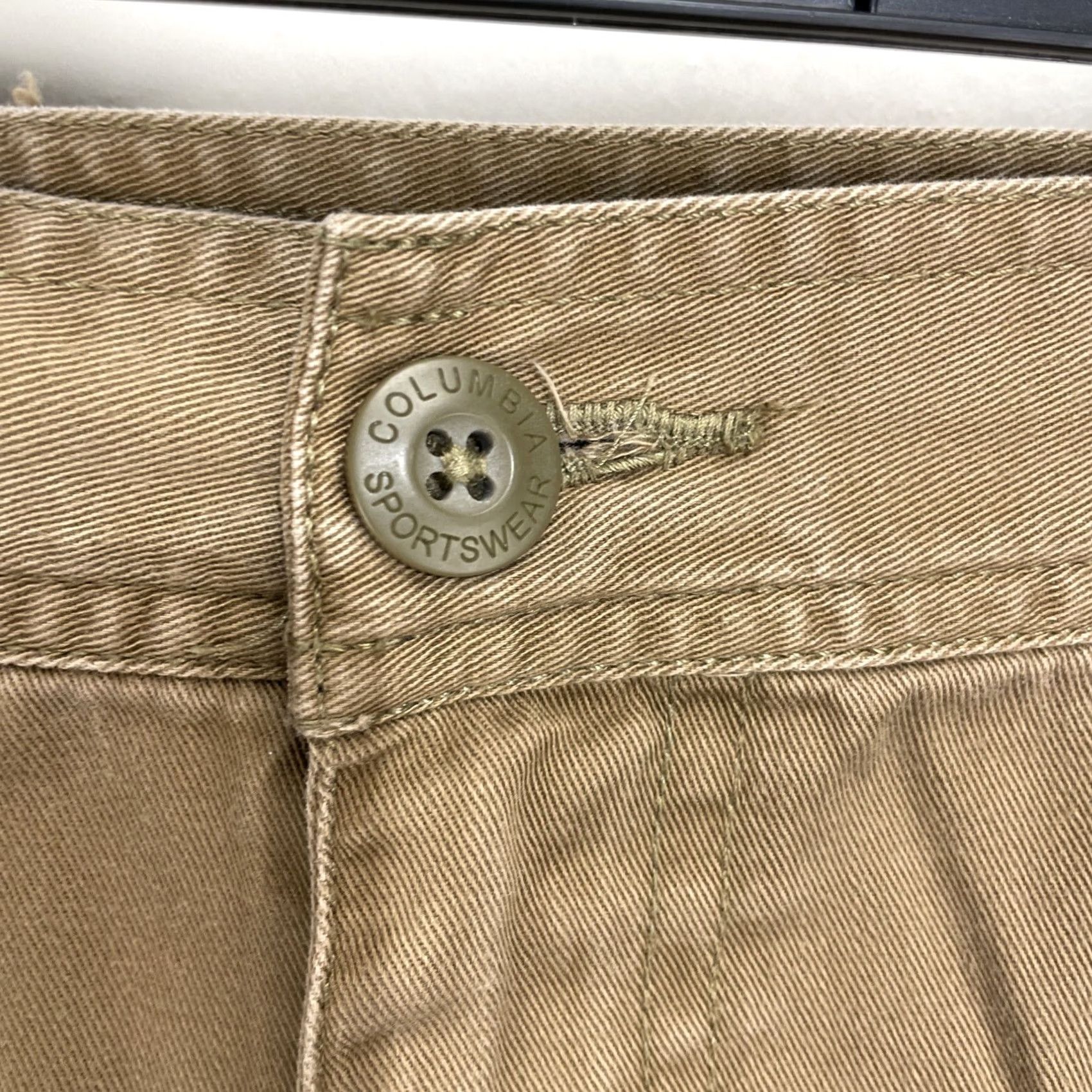 Vintage Columbia Cargo Shorts Mens Size 38 Brown Cotton Canvas 5-Pocket Zip Regular Inseam 8 Cowboy? Size US 38 / EU 54 - 4 Thumbnail