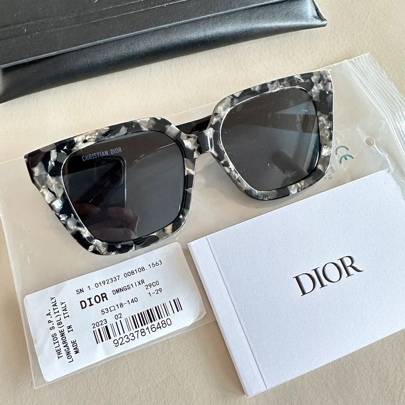 Dior NEW (!) DiorMidnight S1I Black Square Sunglasses. RRP €360. Size ONE SIZE - 4 Thumbnail