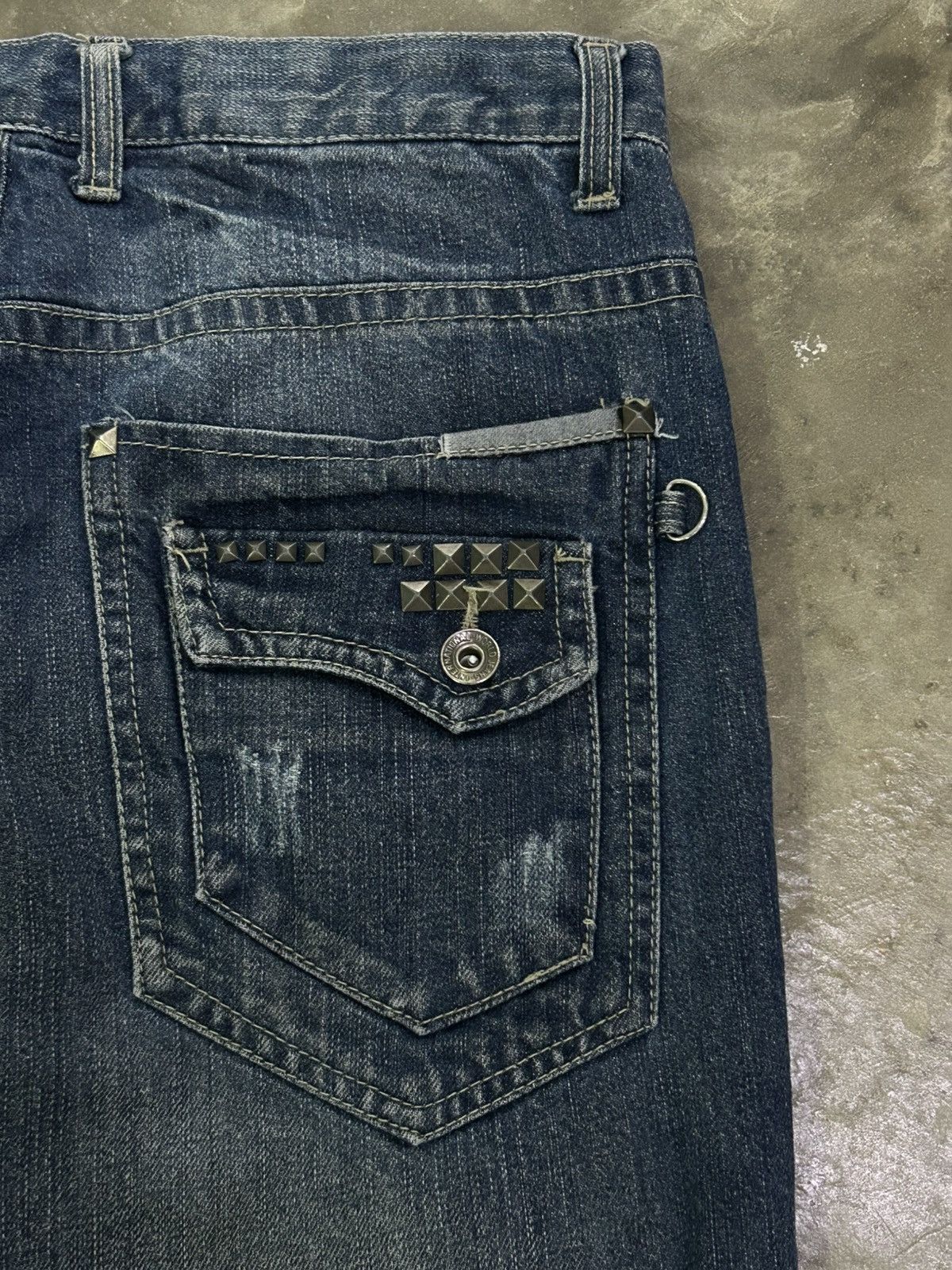 GOSTAR DE FUGA Nylaus Y2K Distressed Baggy Studded Heavy Washed Whisker Size US 30 / EU 46 - 17 Thumbnail