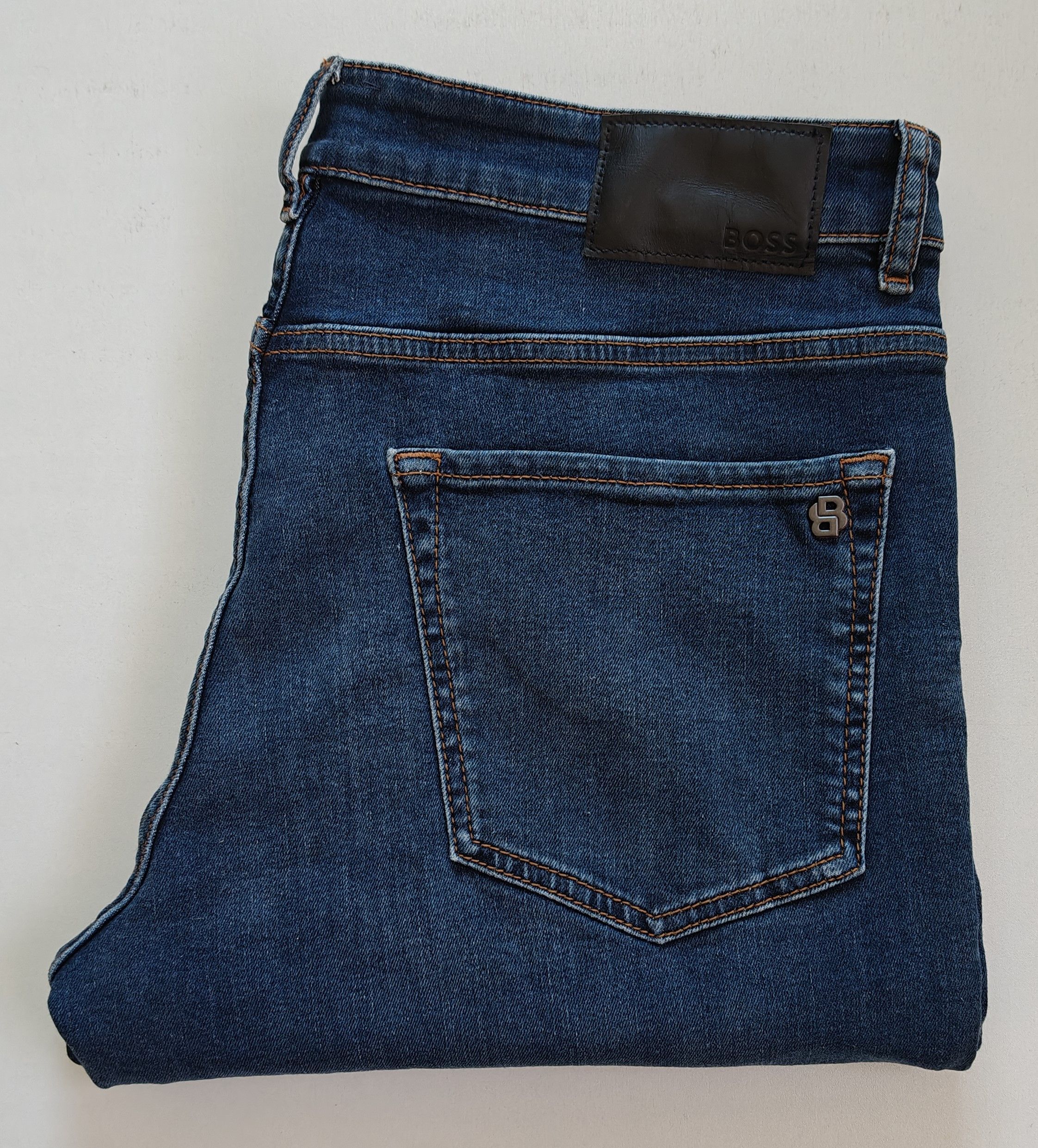 Hugo Boss HUGO BOSS RE.MAINE Regular fit Jeans Free Shipping T/6127 Size US 35 - 1 Thumbnail
