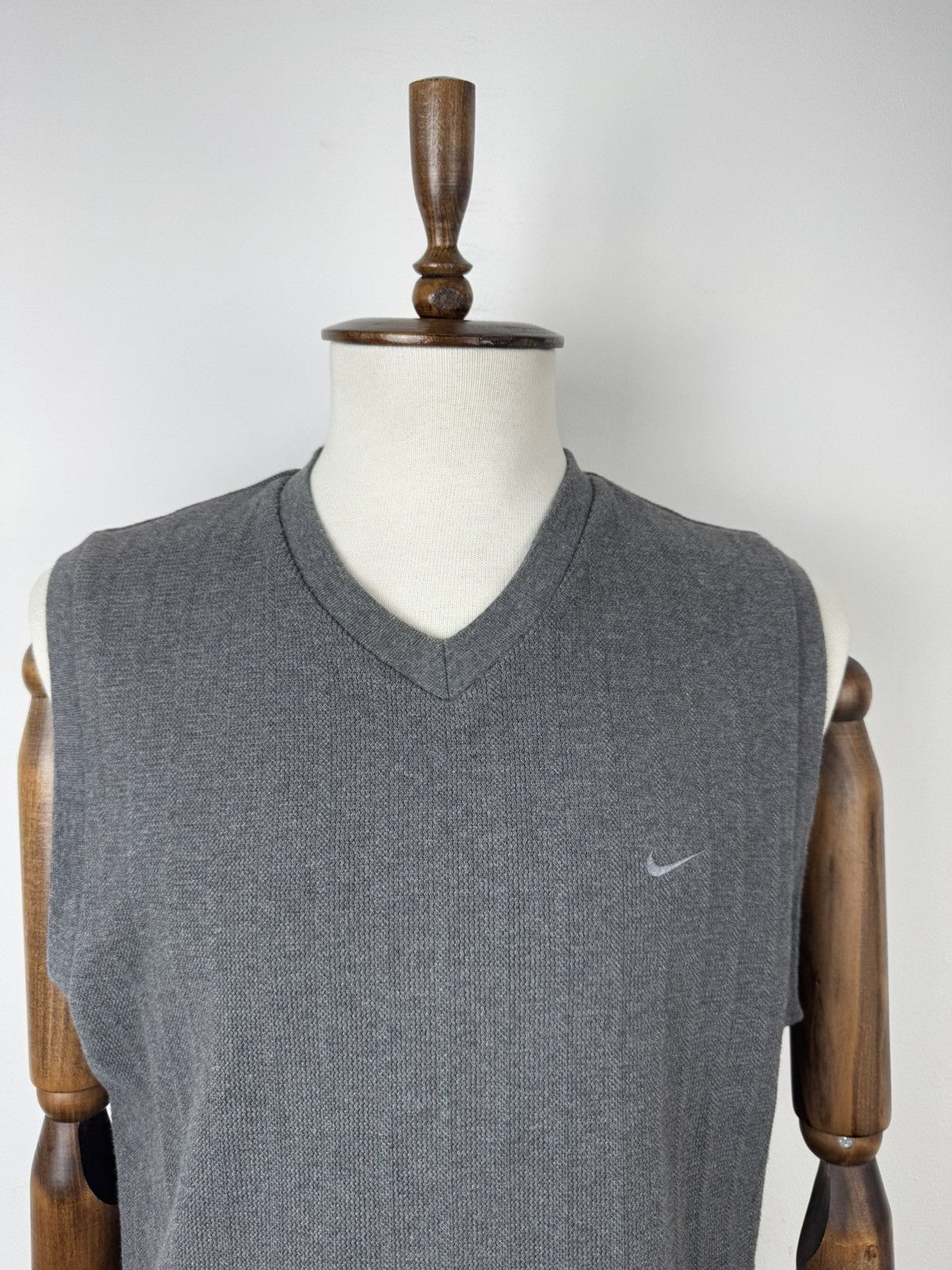 Nike × Vintage Men’s Vintage Nike Vest Sweater size L Size US L / EU 52-54 / 3 - 2 Thumbnail