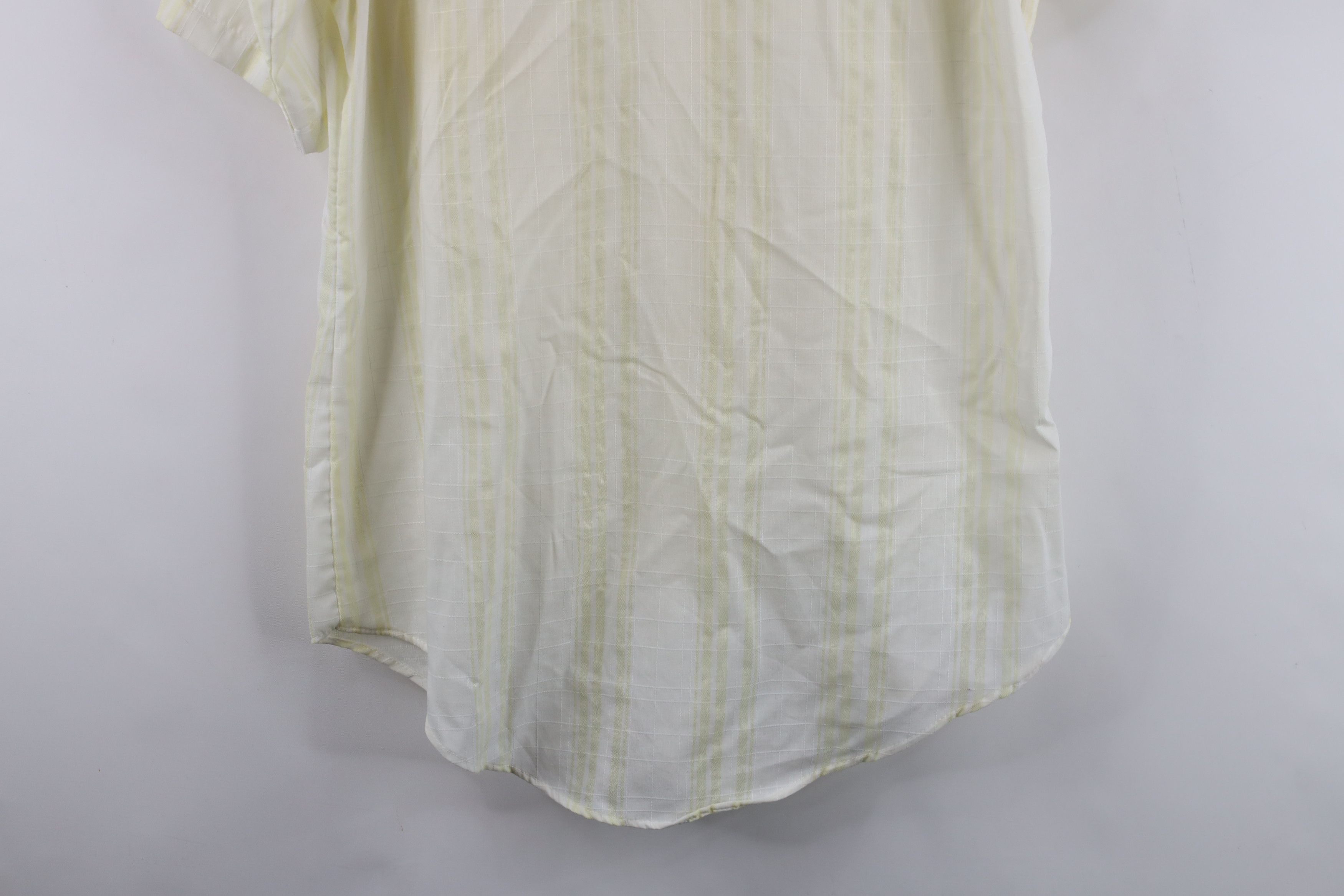 Vintage Vintage 70s Streetwear Short Sleeve Collared Button Shirt Size US M / EU 48-50 / 2 - 13 Thumbnail