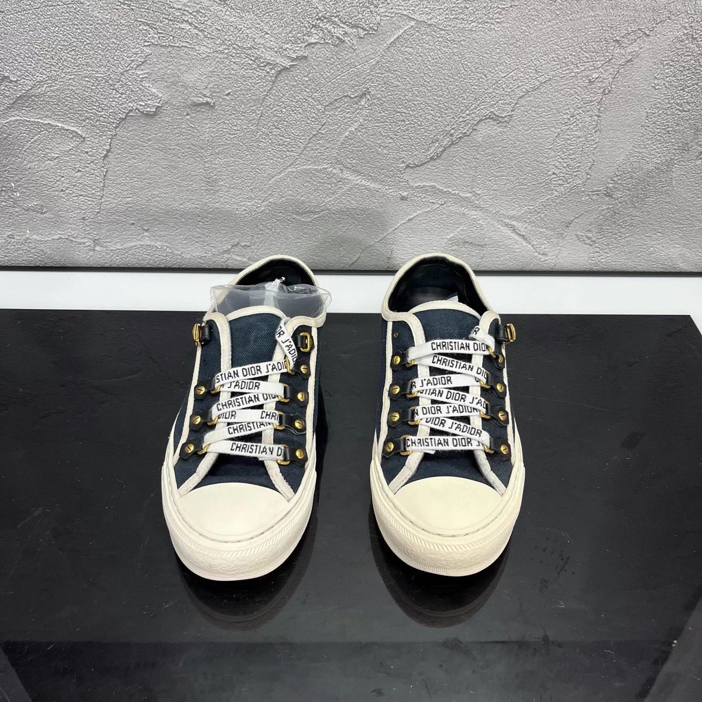 Dior DIOR Lace-Up Slogan Sneakers EU 37 Size US 6 / IT 36 - 2 Thumbnail