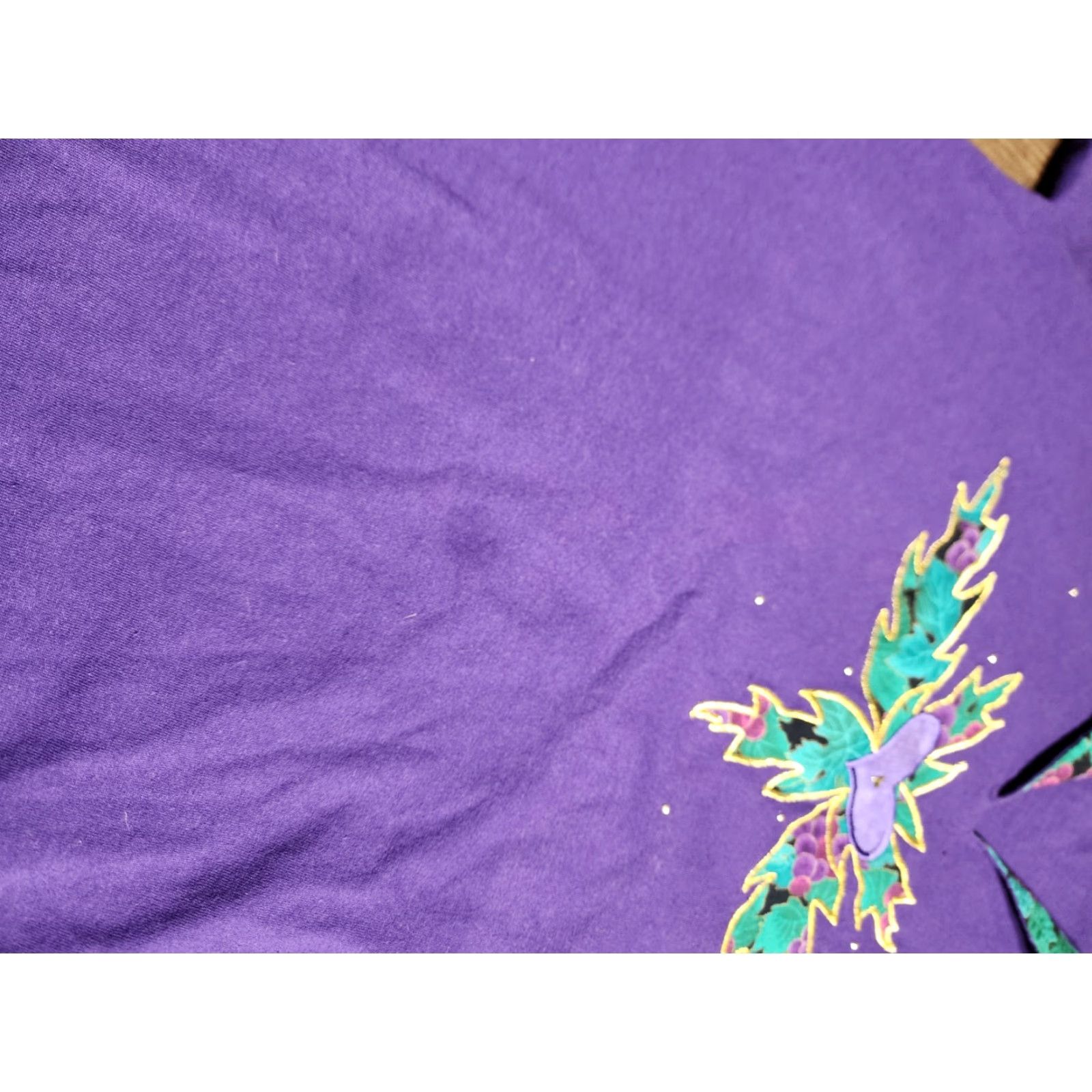 Vintage VINTAGE M Mens T-Shirt 90s Purple Crew Neck Cottagecore Leaf Puff Print Embellished Stitch Cotton Polyester Size US M / EU 48-50 / 2 - 4 Thumbnail