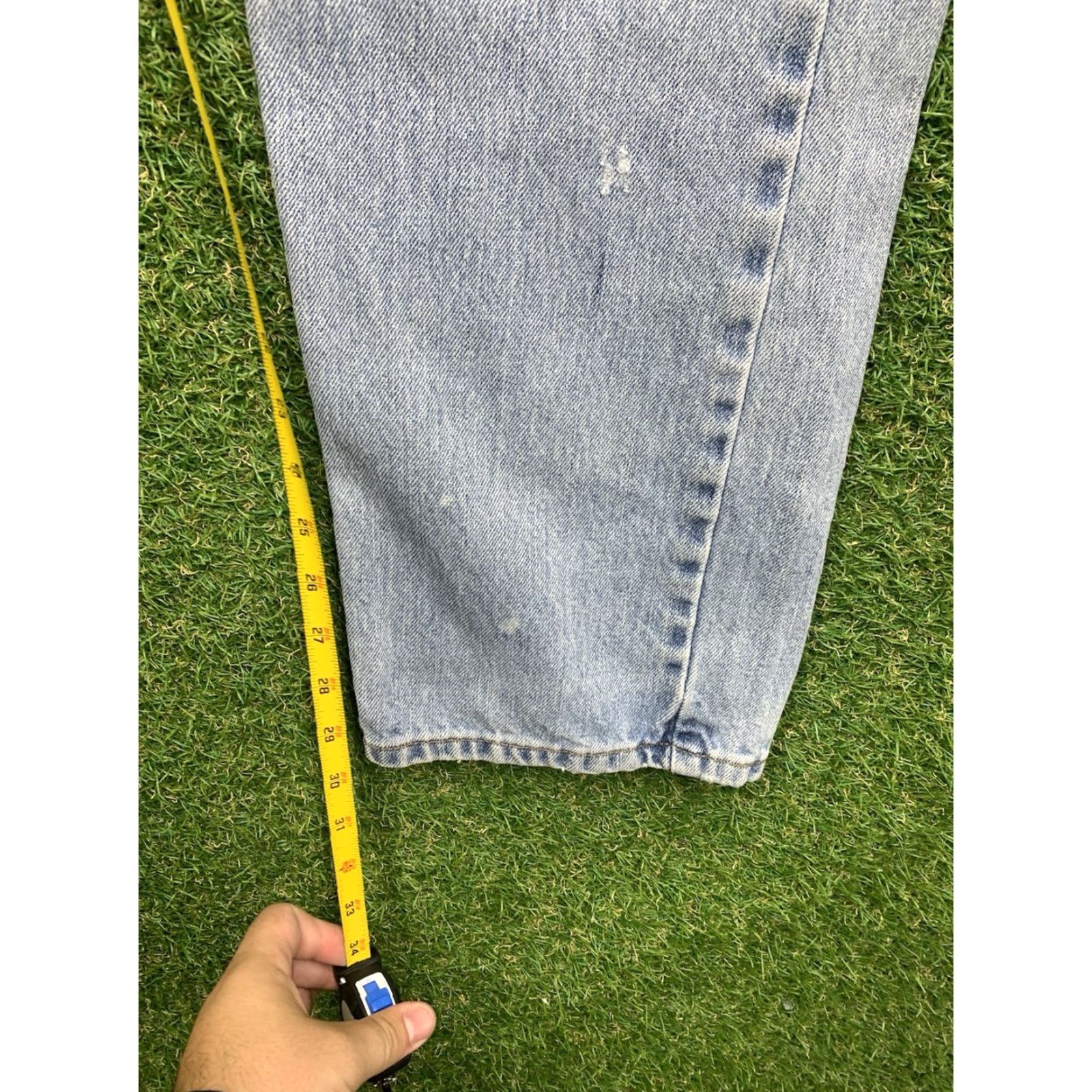 Levi's VINTAGE Levi's 505 Jeans Mens Regular Blue Denim 32x32 Straight Zip Fly - Levi's 500 Series 80s/90s Style Mens Regular Fit Blue Denim Jeans Size US 32 / EU 48 - 6 Thumbnail