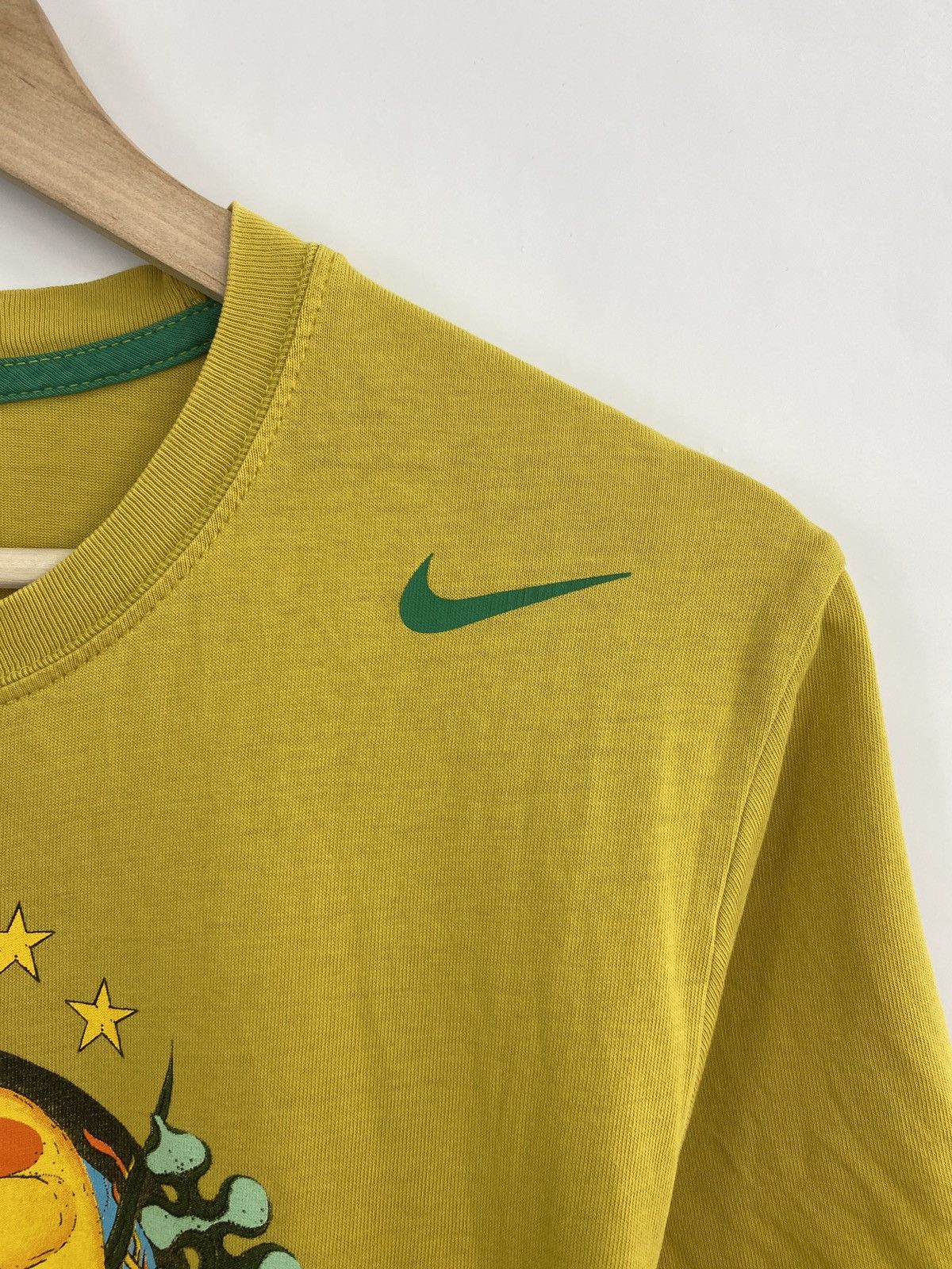 Nike 🇧🇷 Nike Brazil Bird Soccer T-Shirt Rare Retro Hype Y2K Size US L / EU 52-54 / 3 - 5 Thumbnail