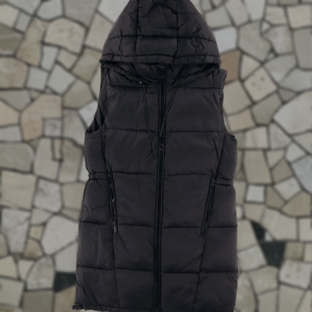 Zara Zara Hooded Puffer Vest Solid Jacket Black Women's XS Shirt Jacket Women XS Hooded Puffer Vest Black Zara Size XS / US 0-2 / IT 36-38 - 1 Thumbnail
