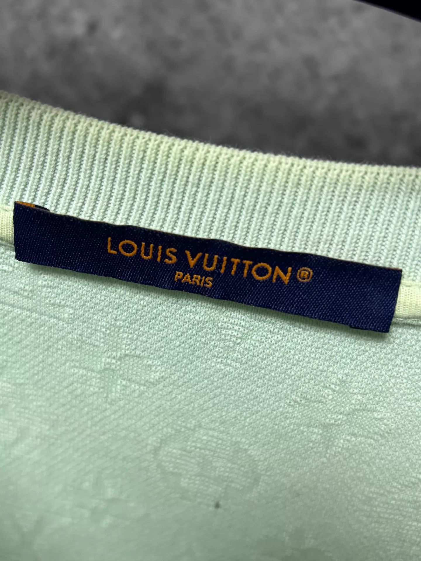 Louis Vuitton LV short sleeve tee L like new Italy Size US L / EU 52-54 / 3 - 3 Thumbnail