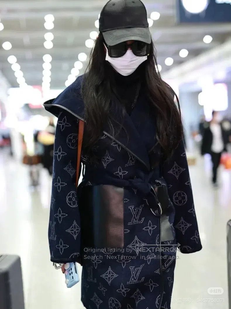 Louis Vuitton Louis Vuitton Blue presbyopic full logo presbyopic double- Size S / US 4 / IT 40 - 8 Thumbnail