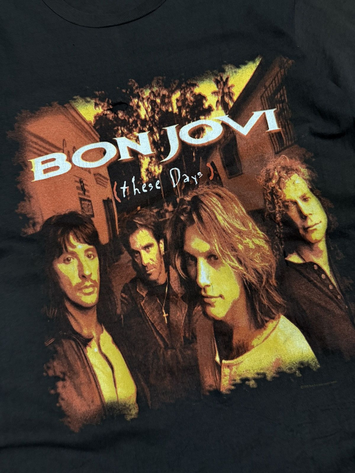 Band Tees Vintage bonjovi 1995 these days tour tshirt Size US M / EU 48-50 / 2 - 14 Thumbnail