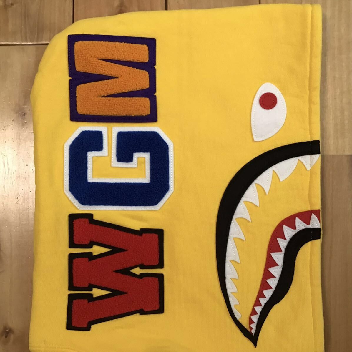 Bape BAPE Shark pullover hoodie yellow a bathing ape Size US L / EU 52-54 / 3 - 4 Thumbnail