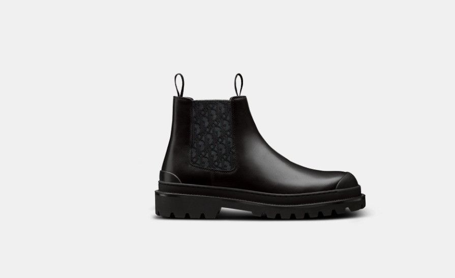 o1w1db10325 3BO28 Chelsea Boots in Black