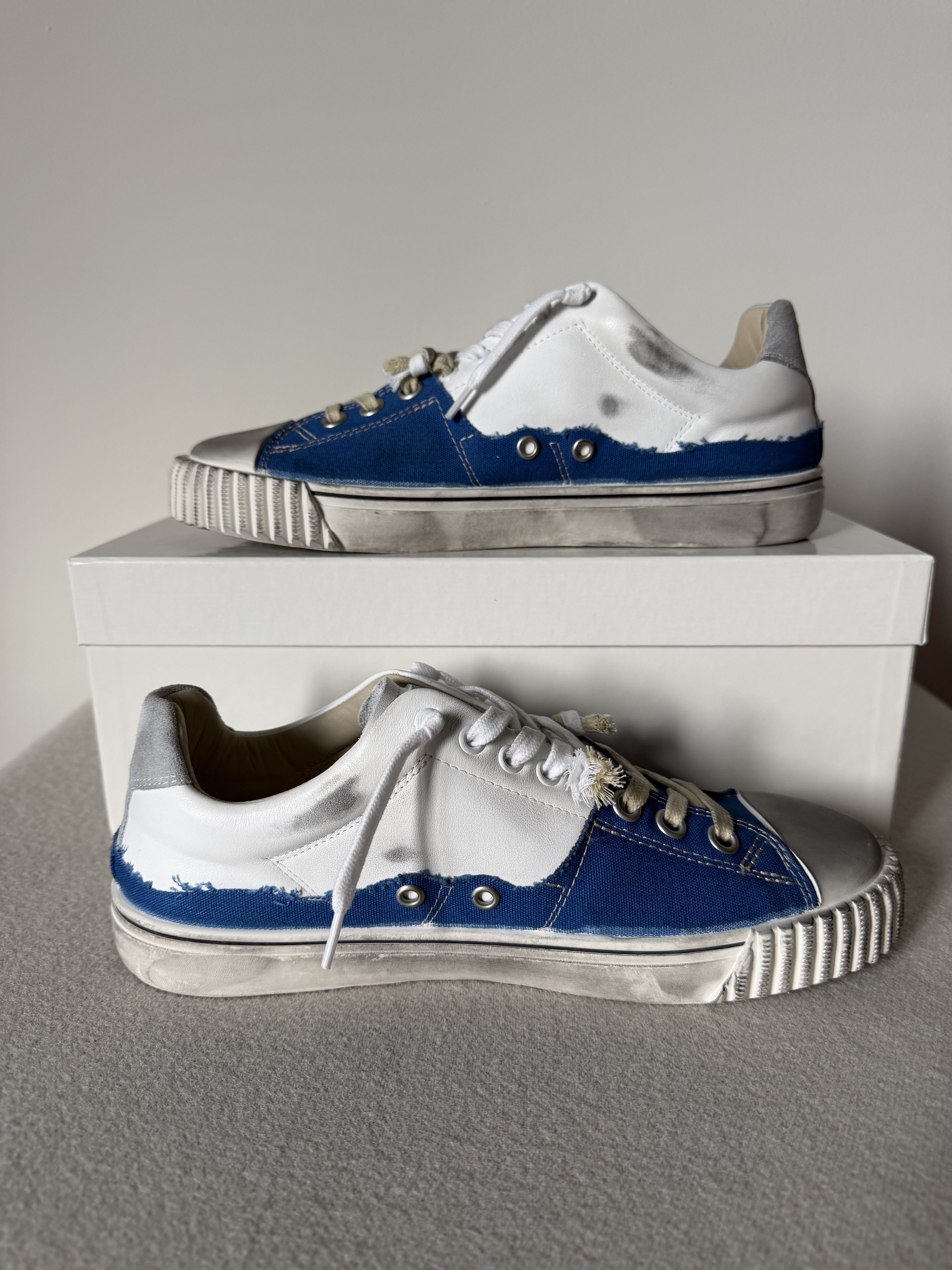 Maison Margiela Maison Margiela Evolution Sneakers in White Blue Size US 7 / EU 40 - 3 Thumbnail