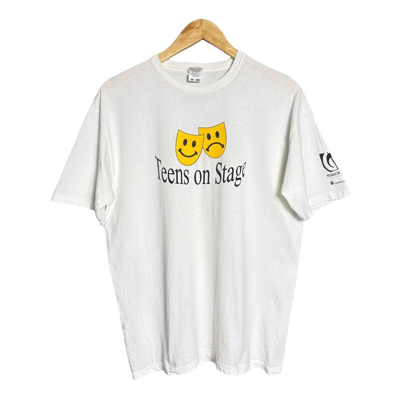 Band Tees × Vintage Vintage Y2K Teens On Stage Graphic T-Shirt Size US L / EU 52-54 / 3 - 1 Thumbnail