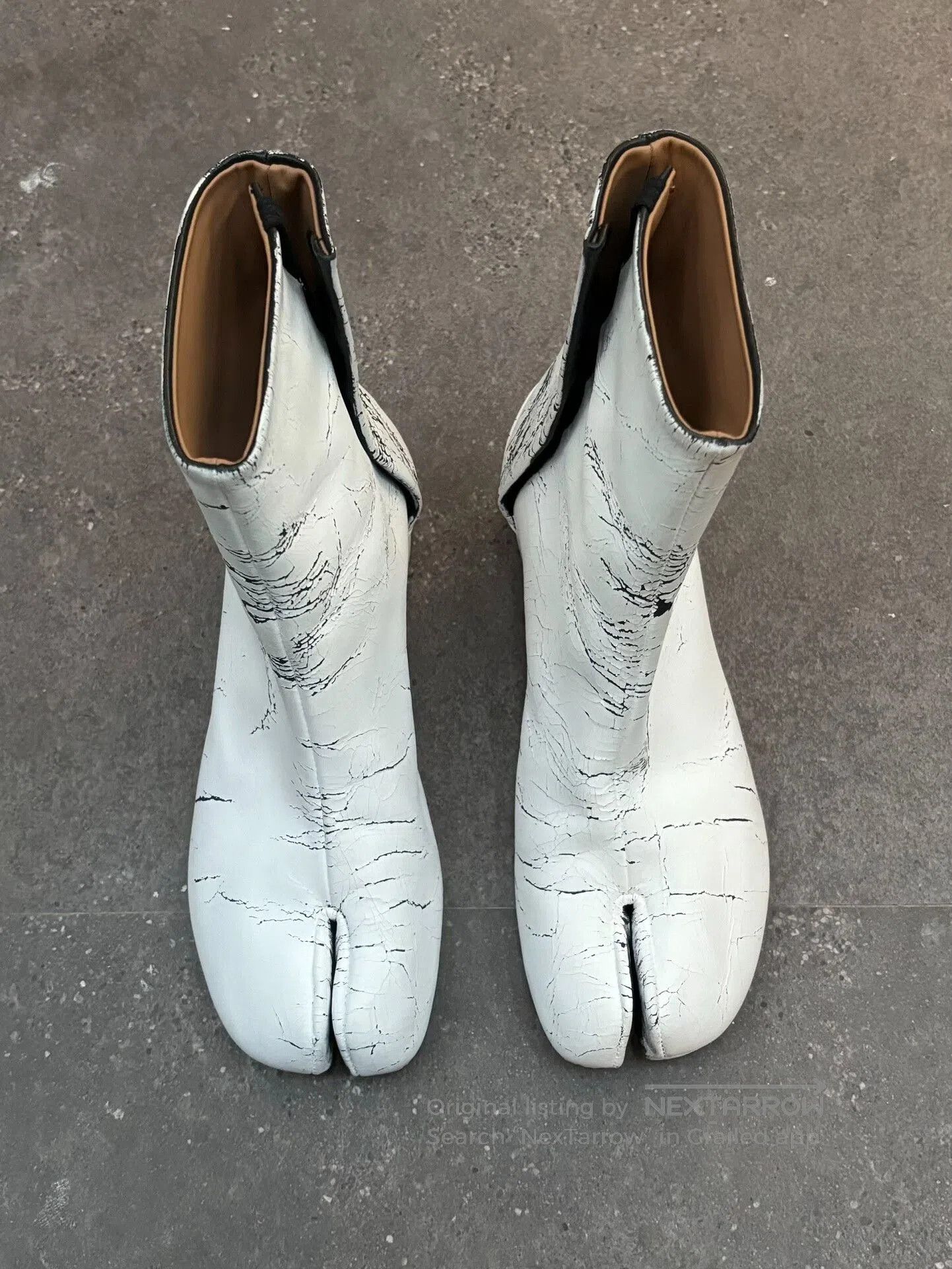 Maison Margiela Maison Margiela Tabi in White Leather. Size US 5.5 / IT 35.5 - 2 Thumbnail