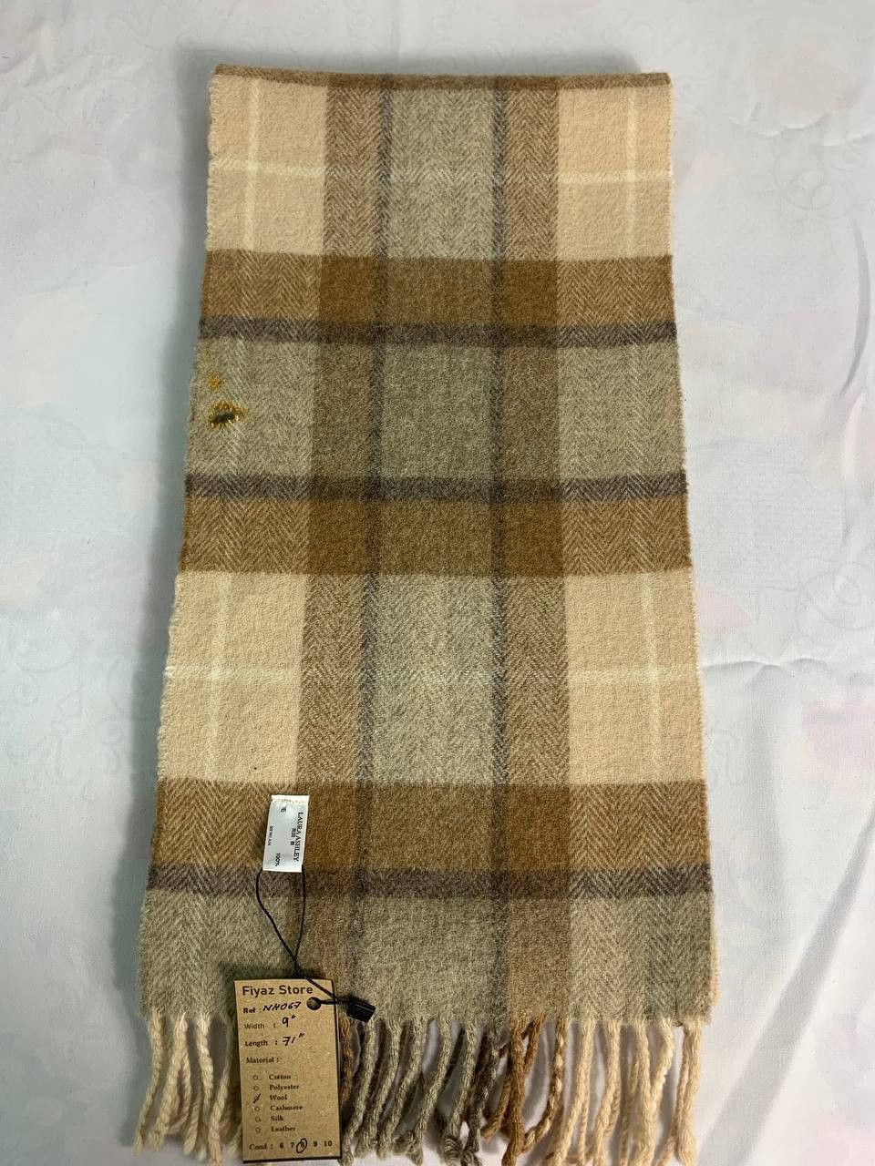 Laura Ashley Laura Ashley Scarf / Muffler / Neckwear Size ONE SIZE - 2 Thumbnail